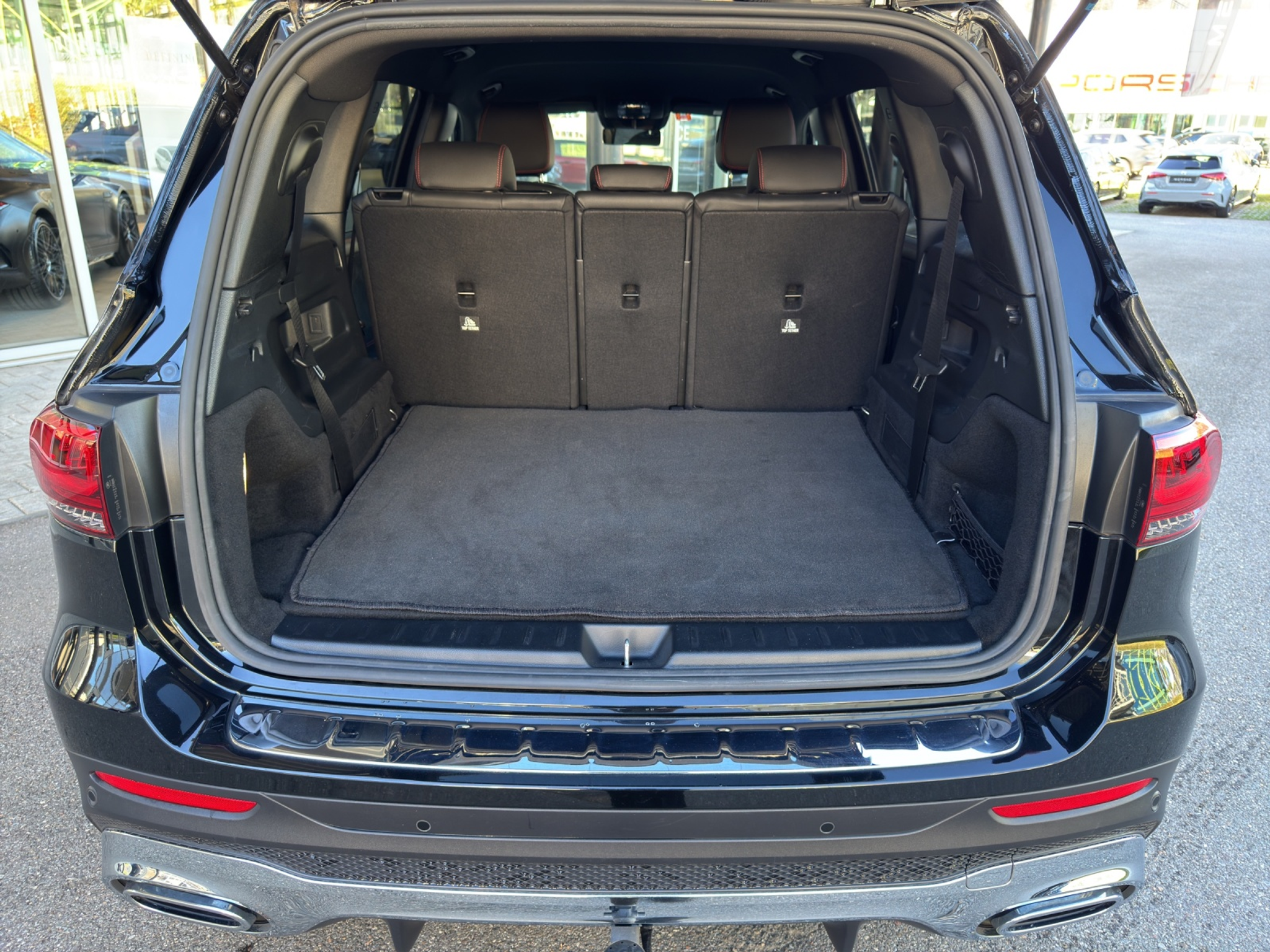 listing desktop thumbnail image 15