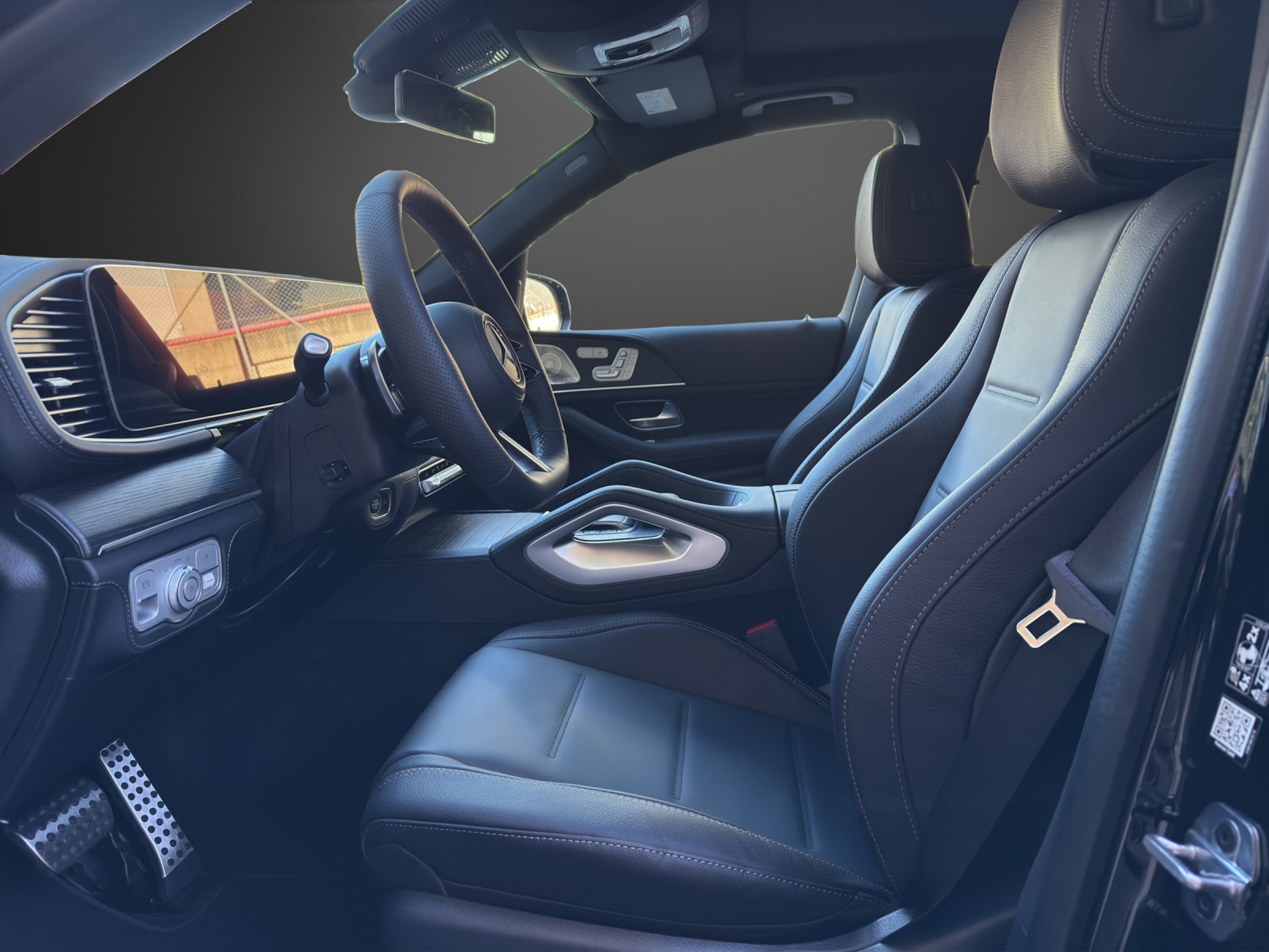 listing desktop thumbnail image 9