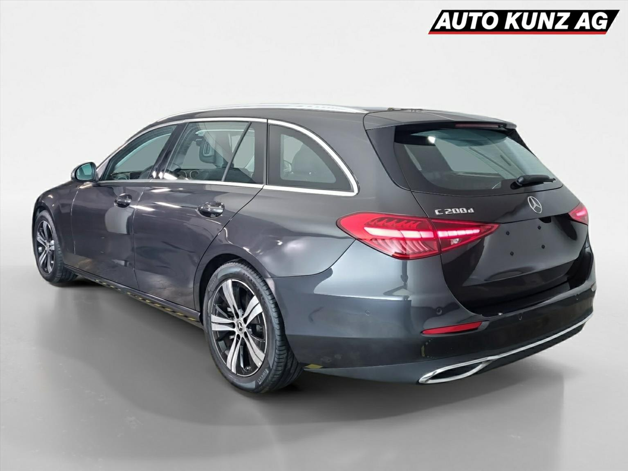 listing desktop thumbnail image 1