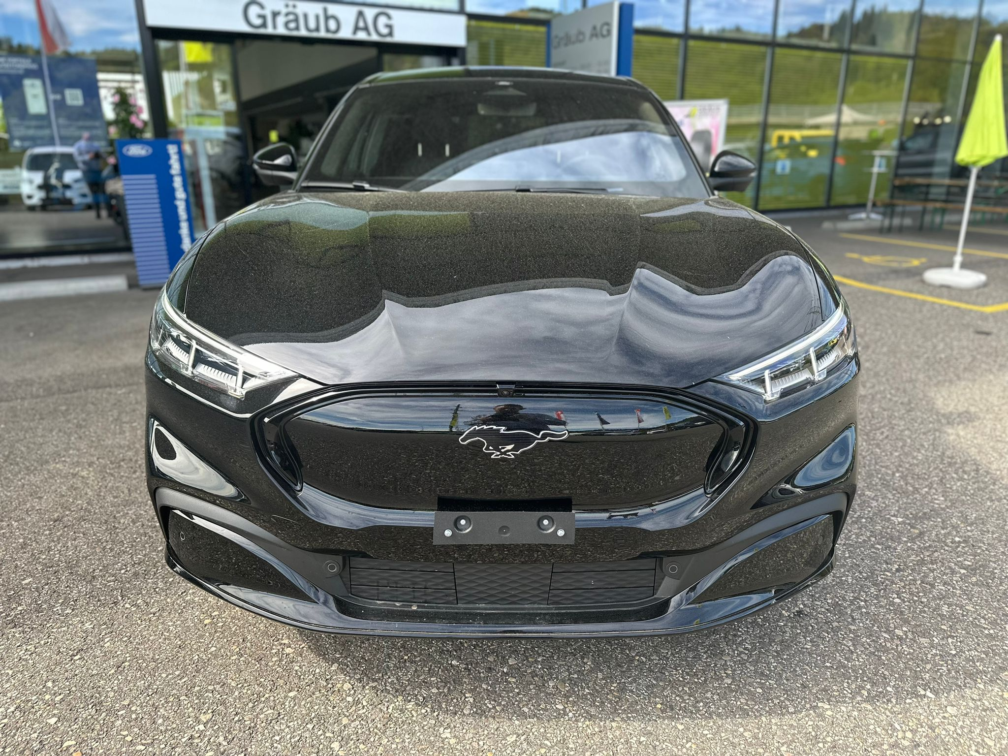 listing desktop thumbnail image 1