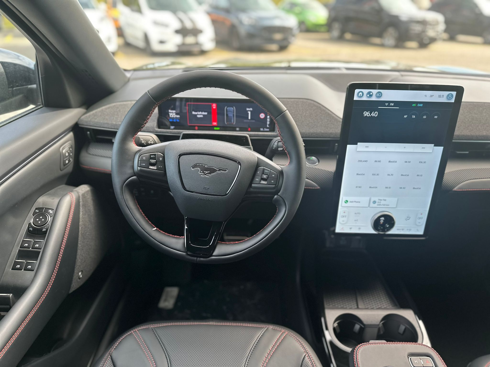 listing desktop thumbnail image 7