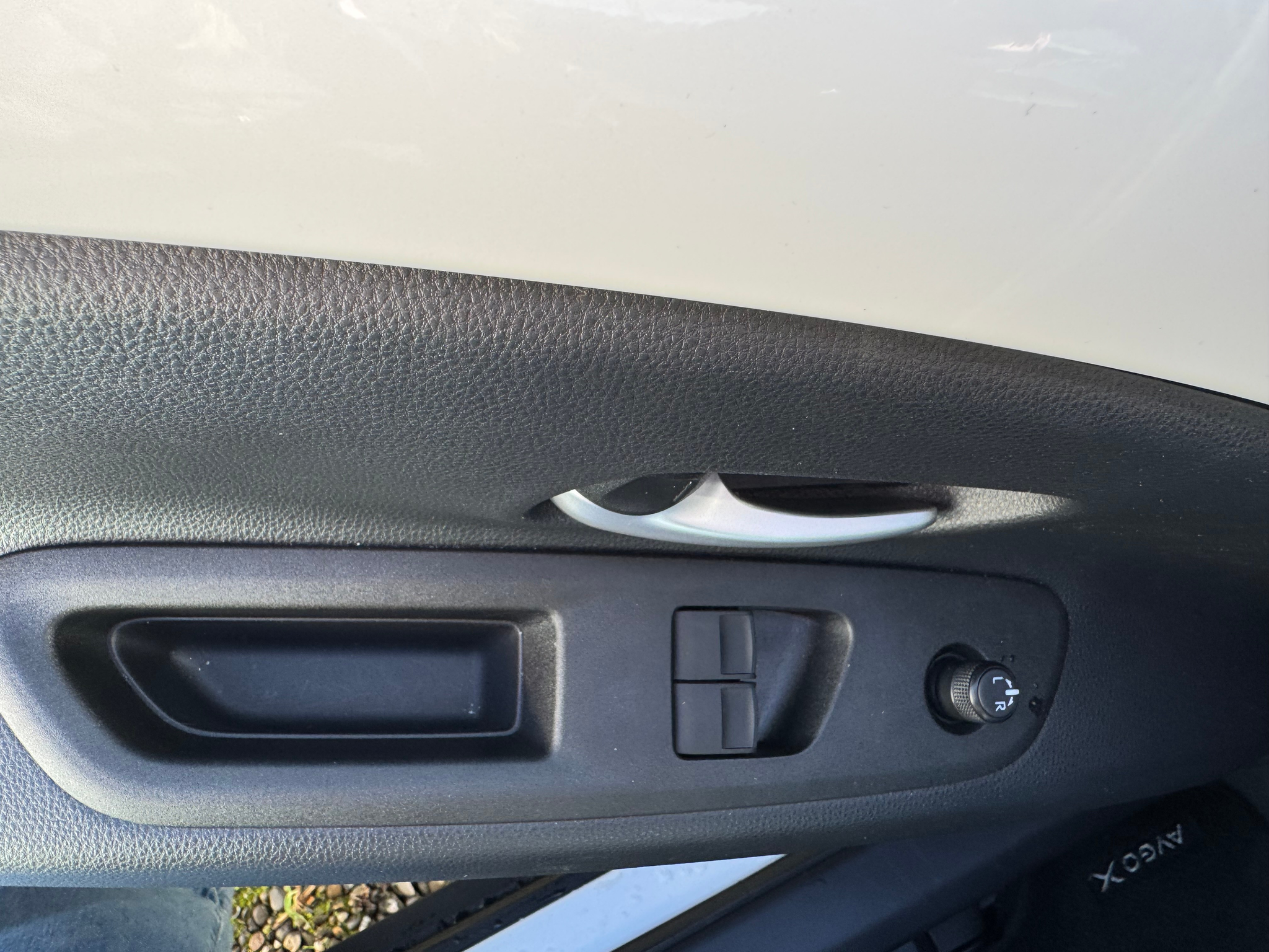 listing desktop thumbnail image 21