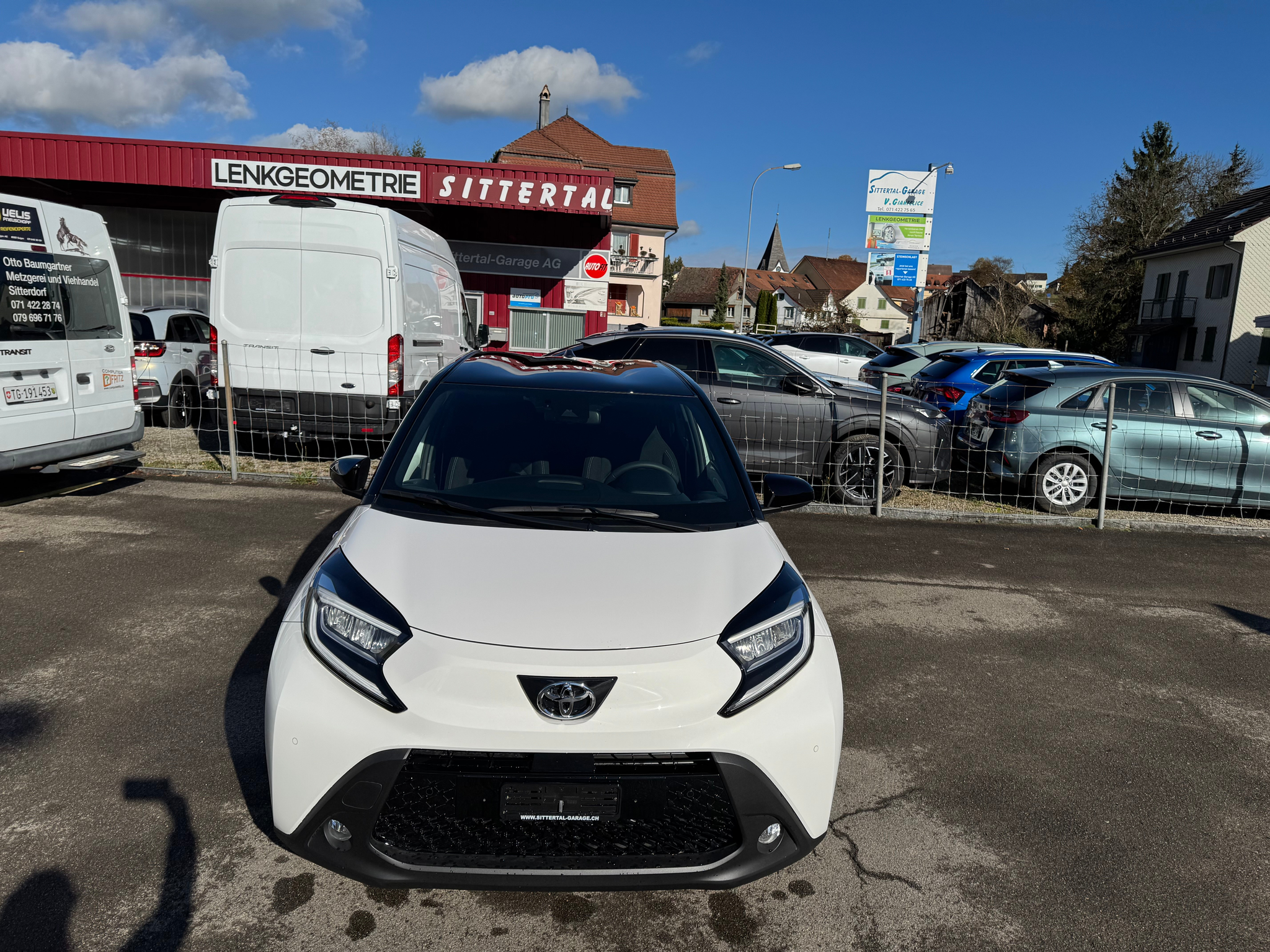 listing desktop thumbnail image 11