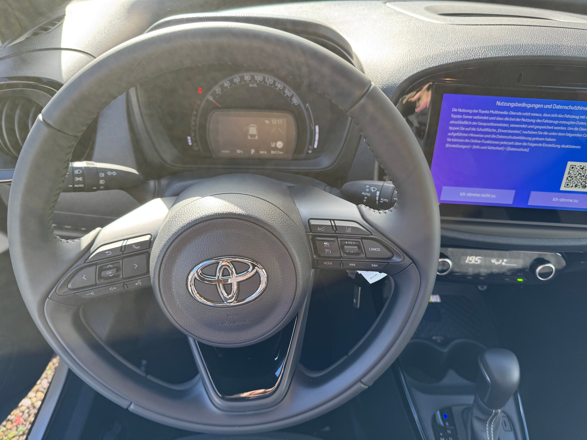 listing desktop thumbnail image 17