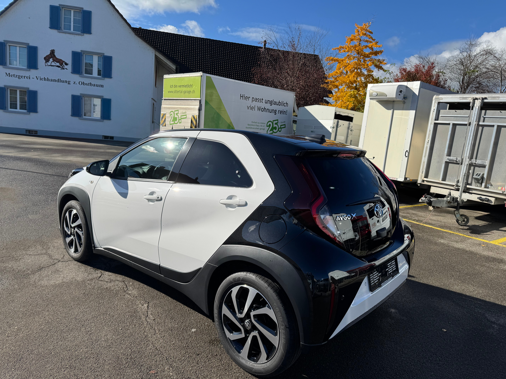 listing desktop thumbnail image 2