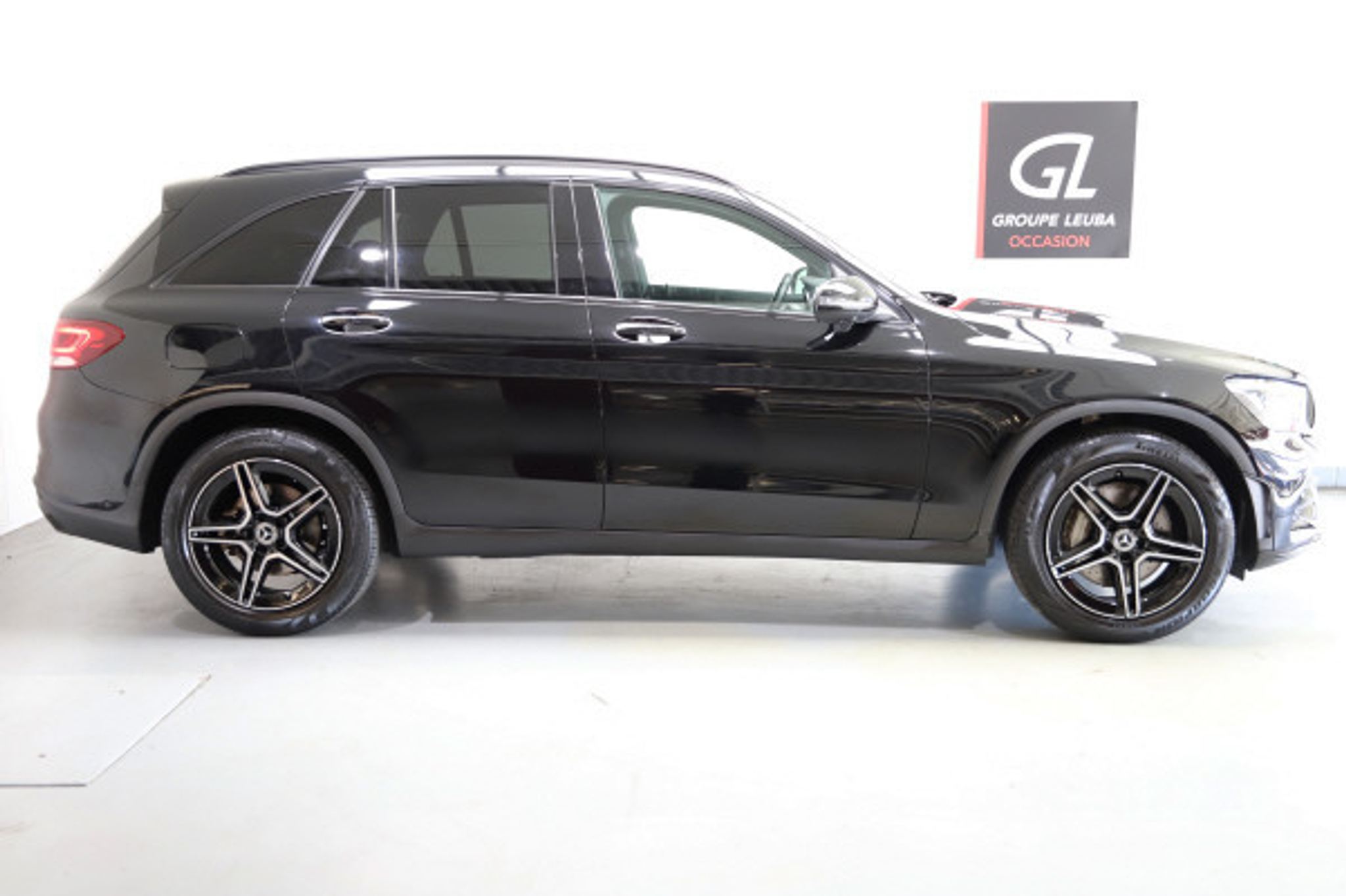 listing desktop thumbnail image 6