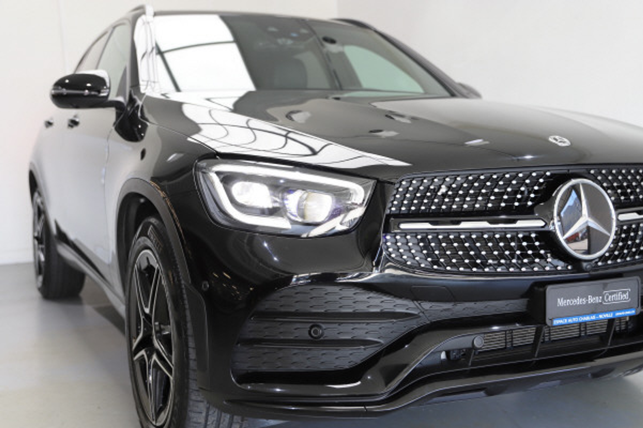 listing desktop thumbnail image 1