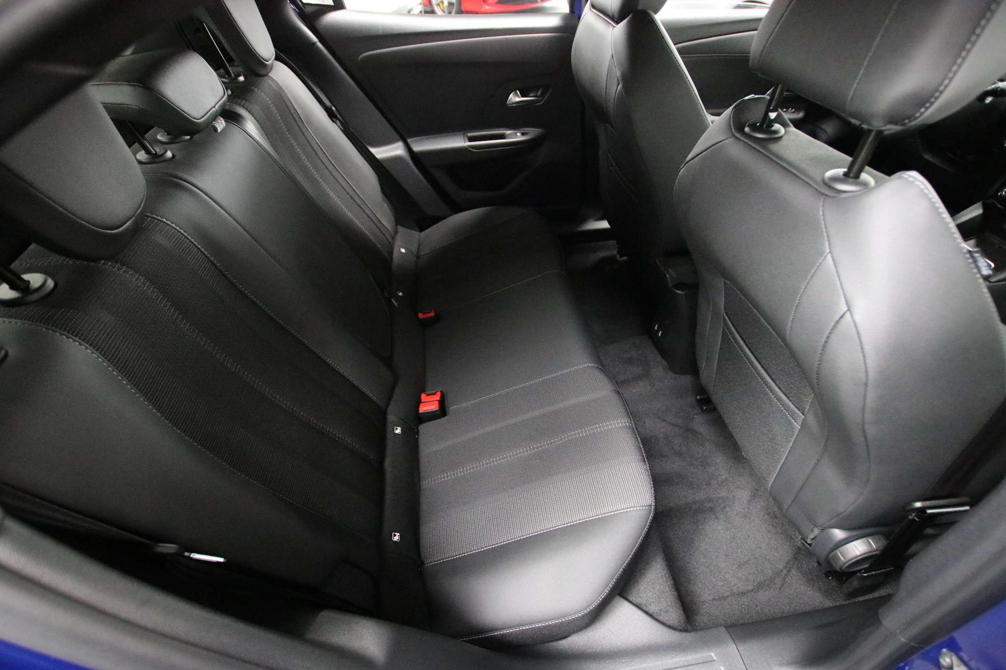 listing desktop thumbnail image 15