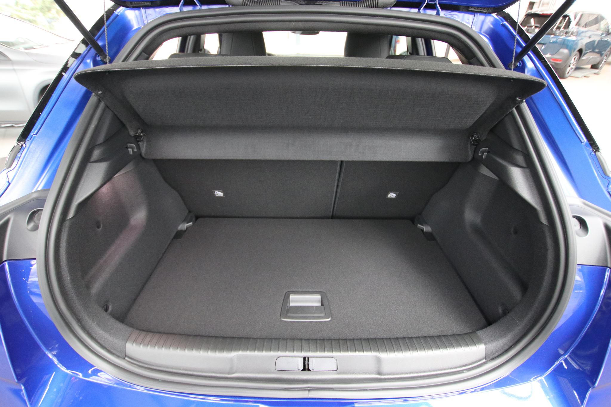 listing desktop thumbnail image 16