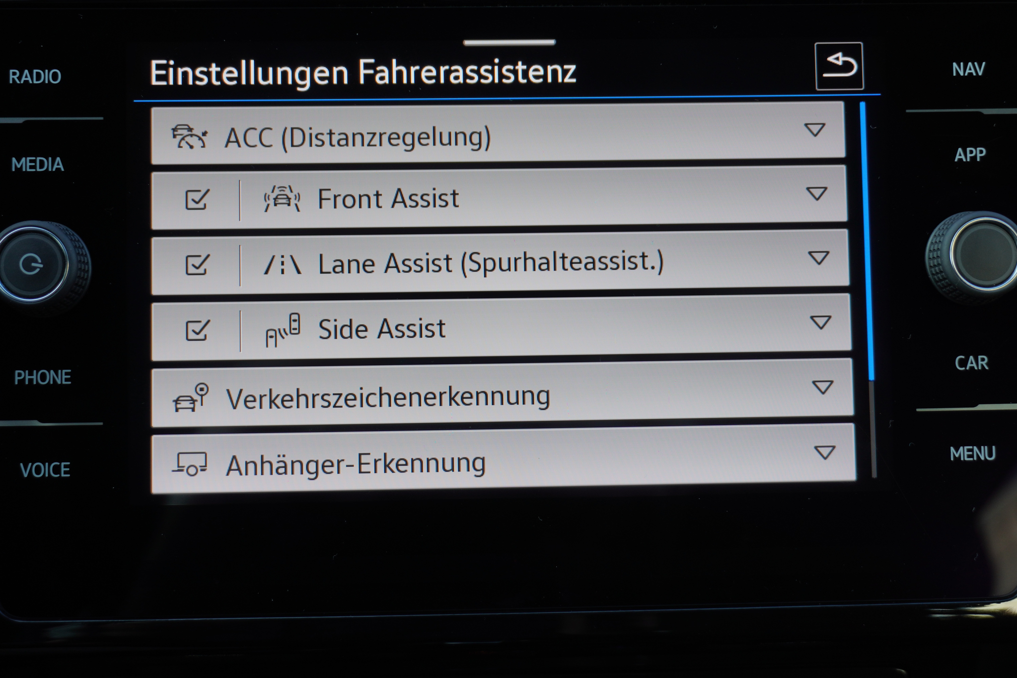 listing desktop thumbnail image 25