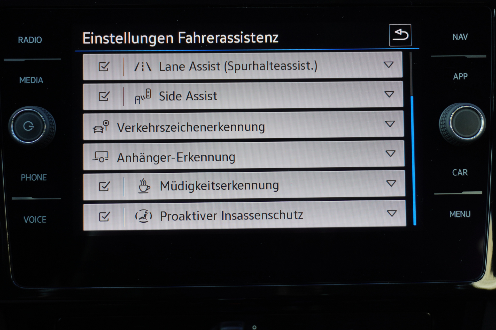 listing desktop thumbnail image 26