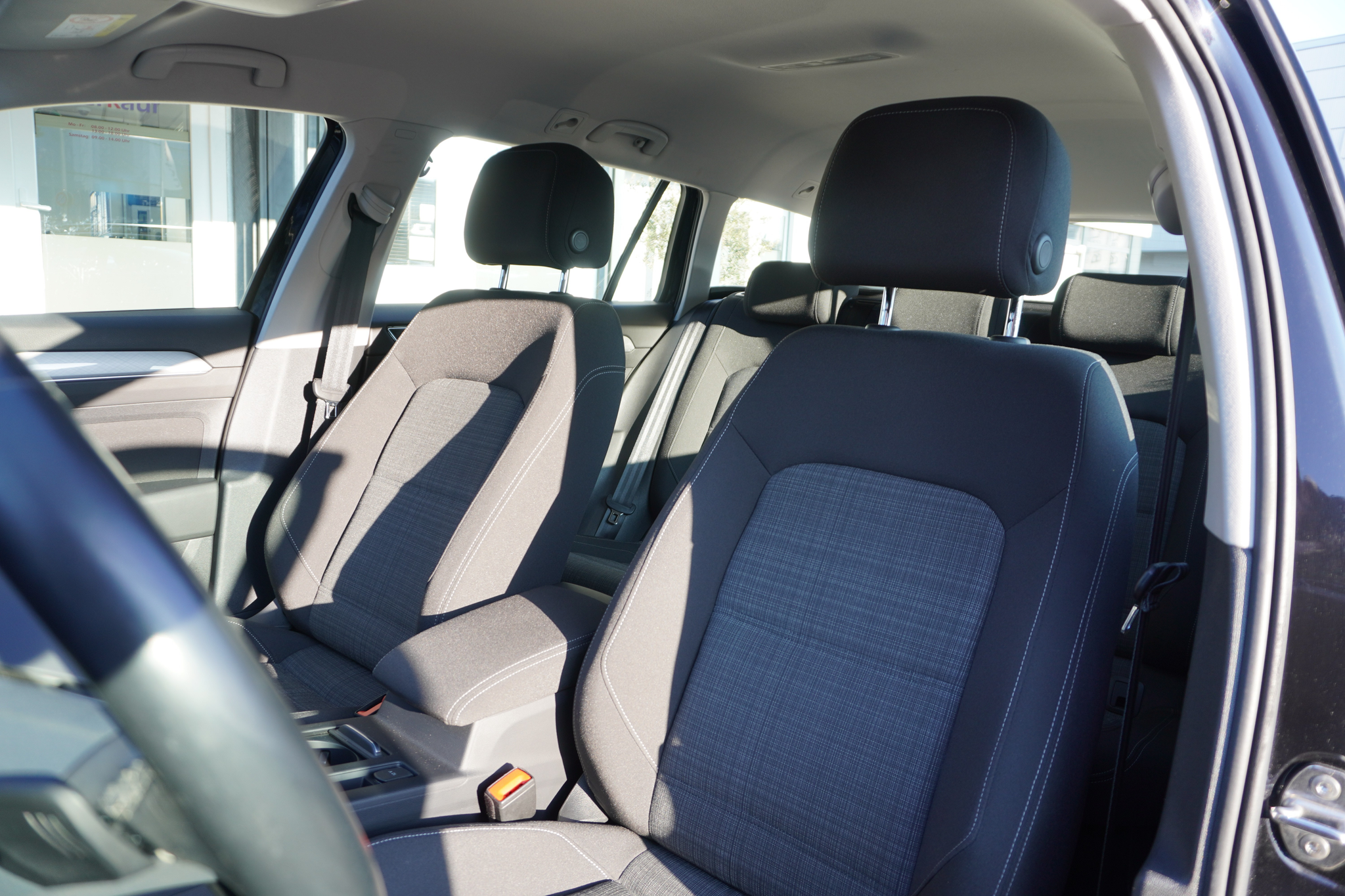 listing desktop thumbnail image 12