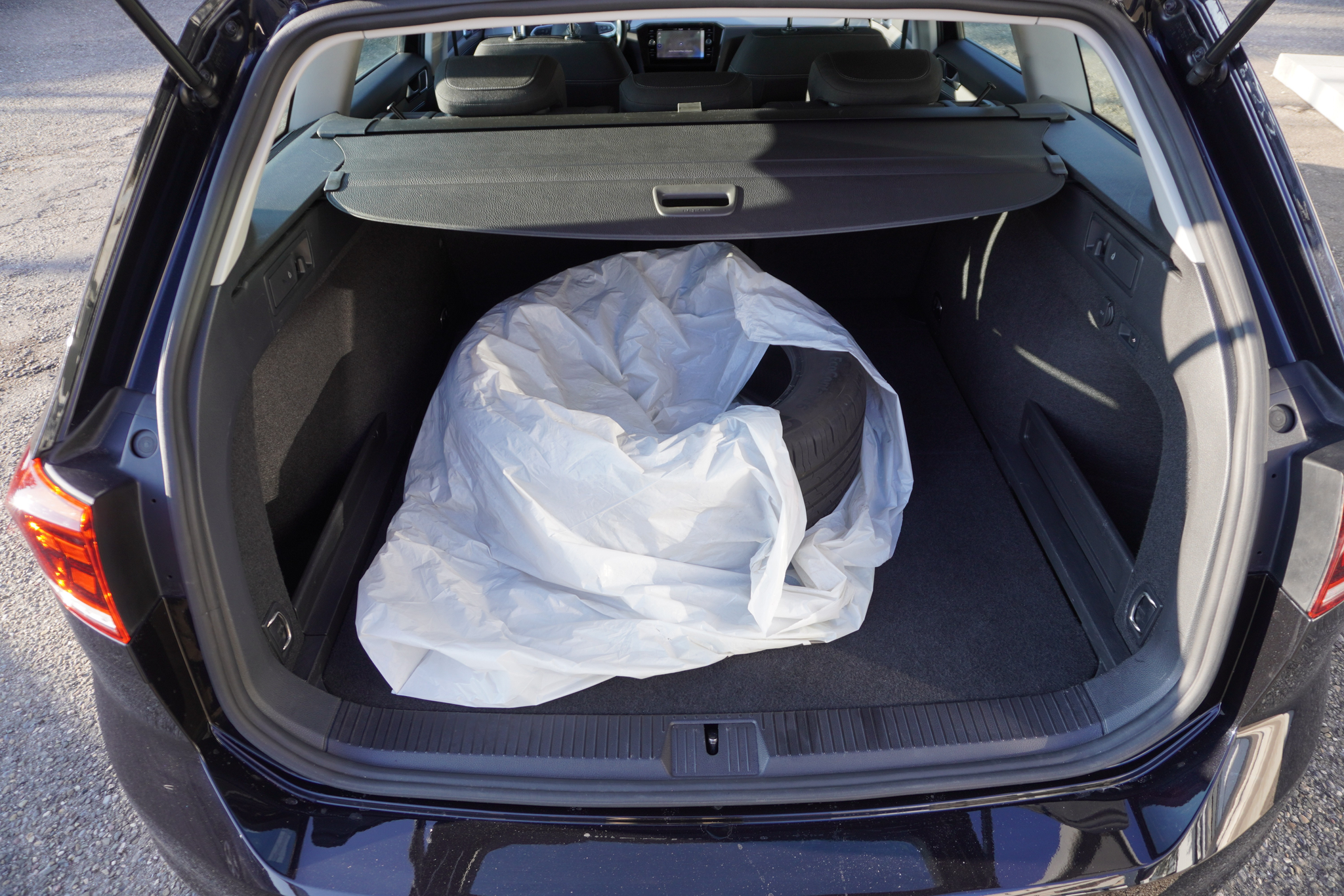 listing desktop thumbnail image 9