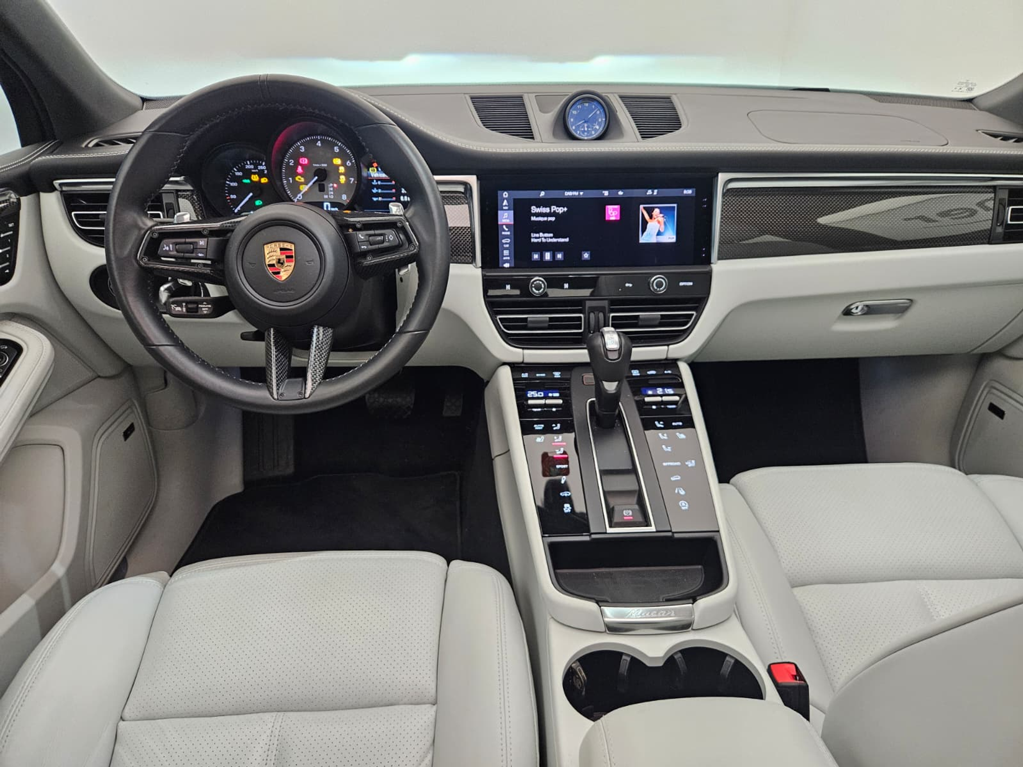 listing desktop thumbnail image 9