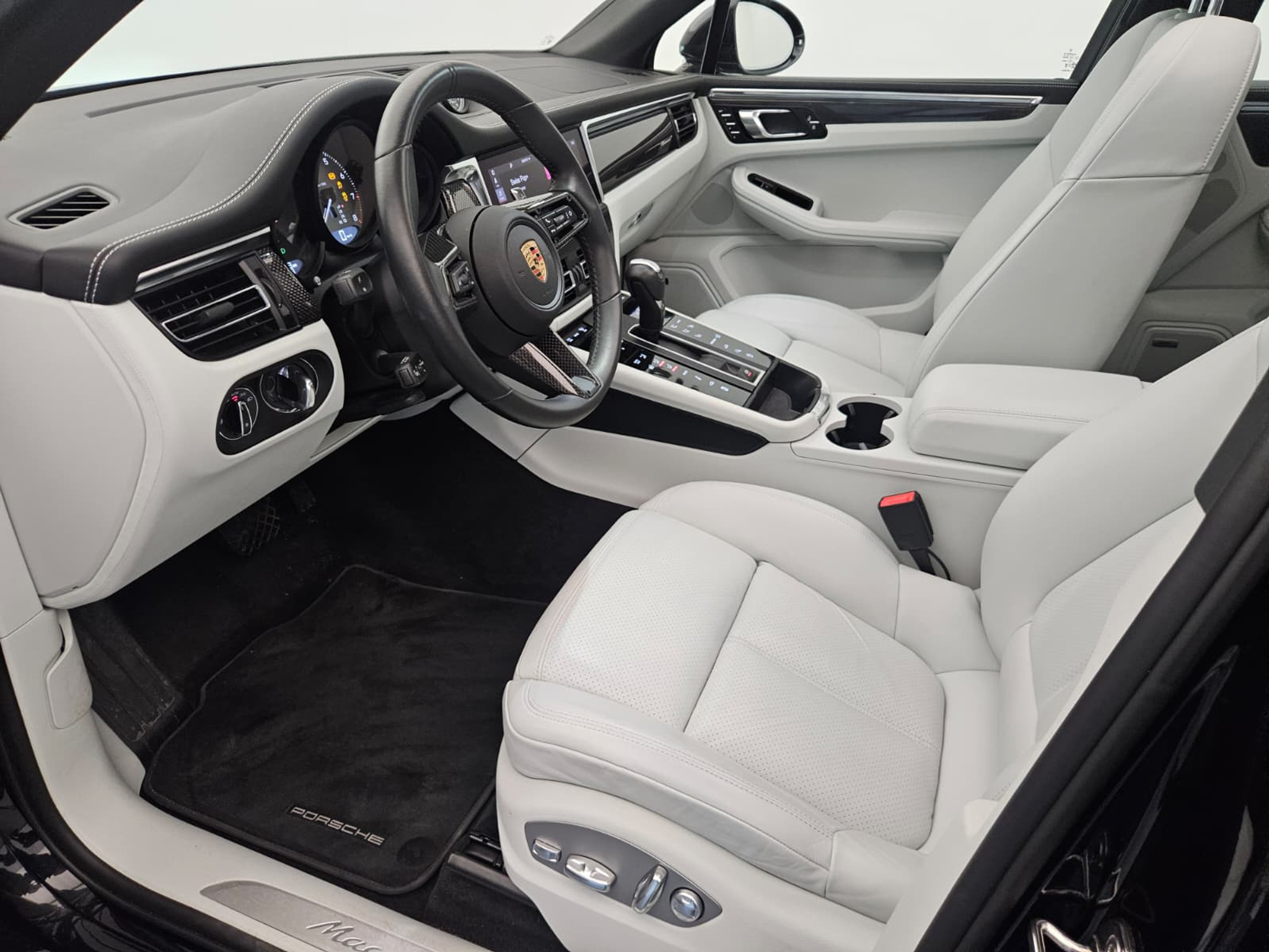 listing desktop thumbnail image 10