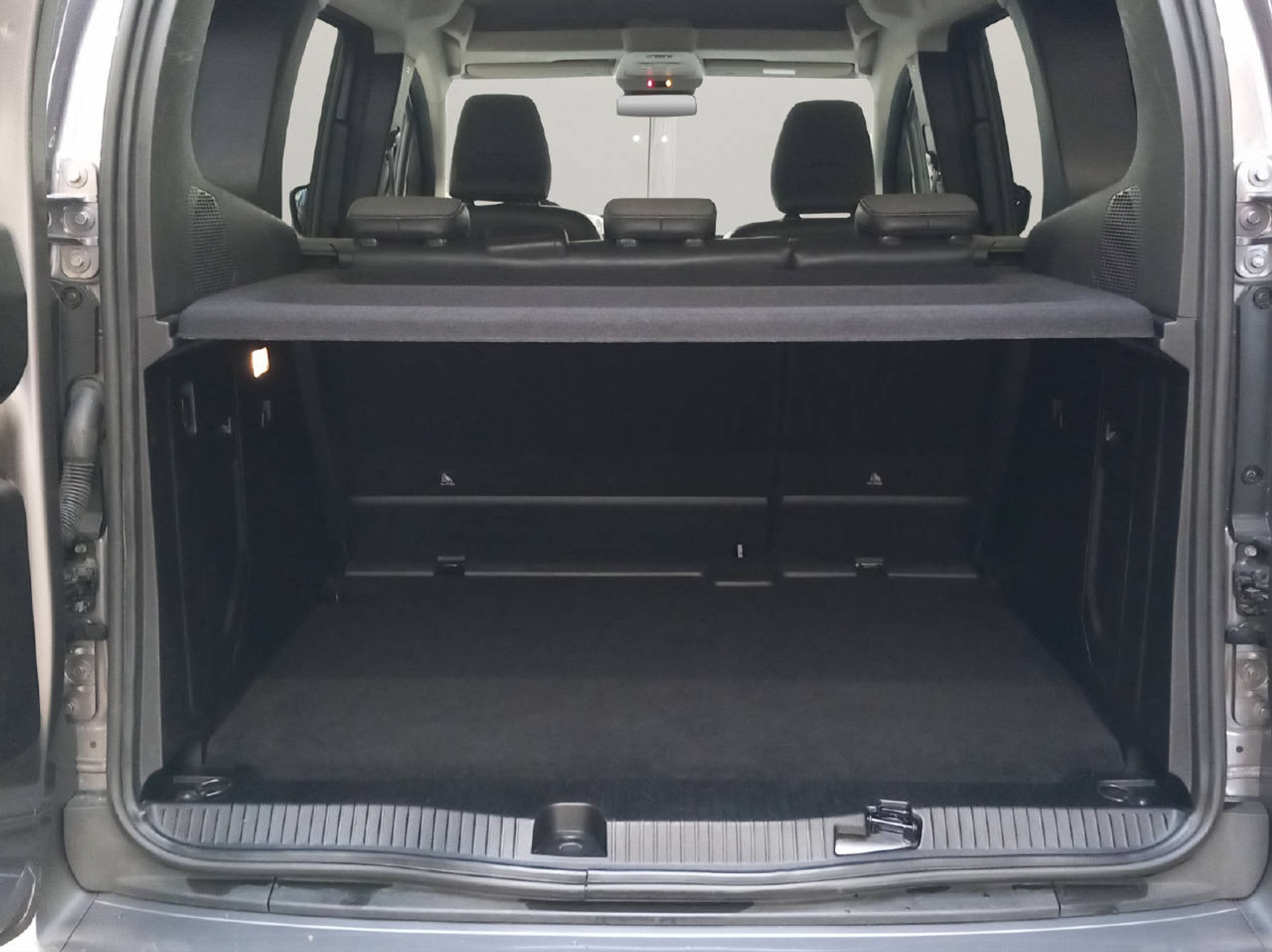 listing desktop thumbnail image 10