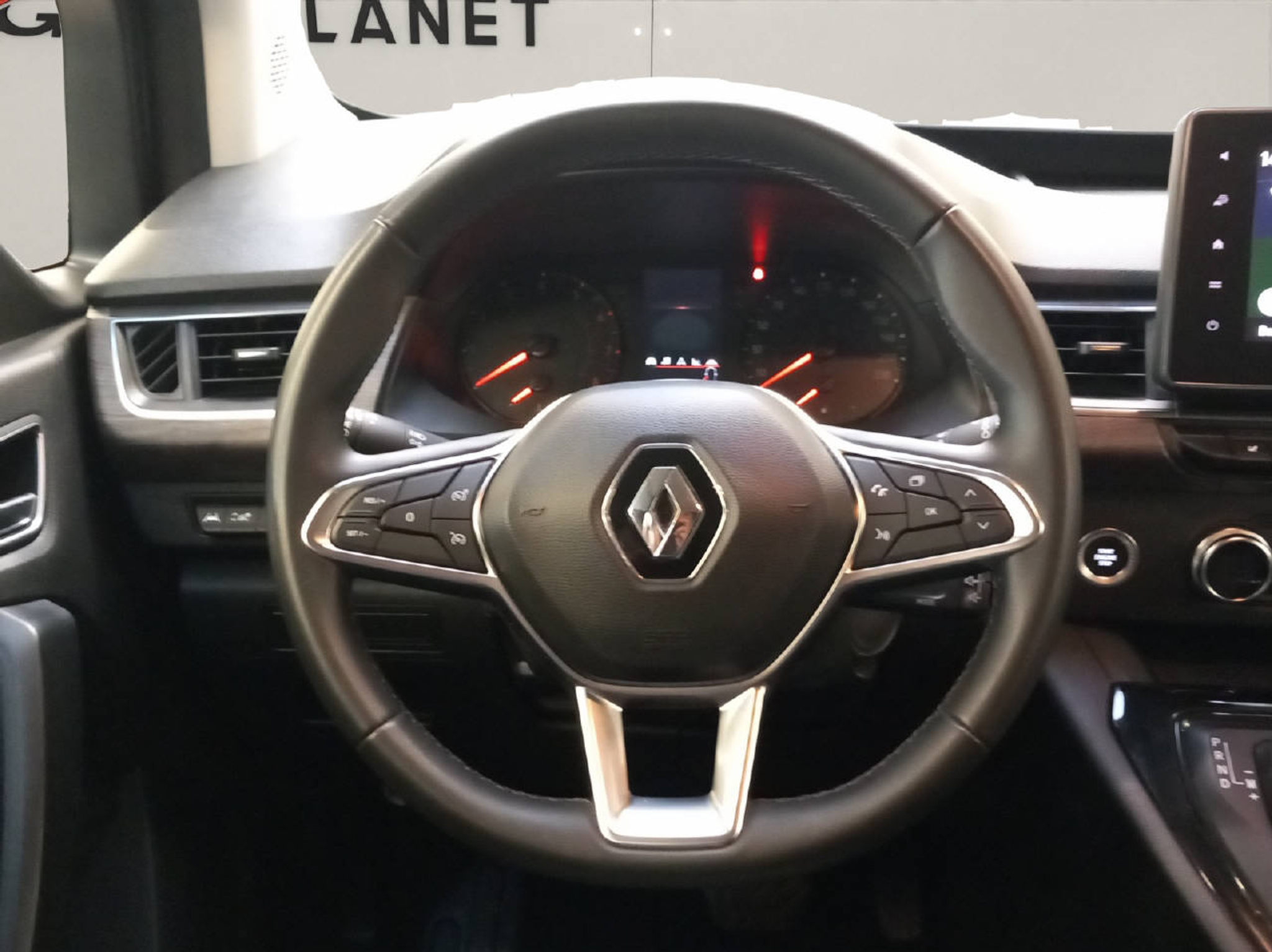 listing desktop thumbnail image 7