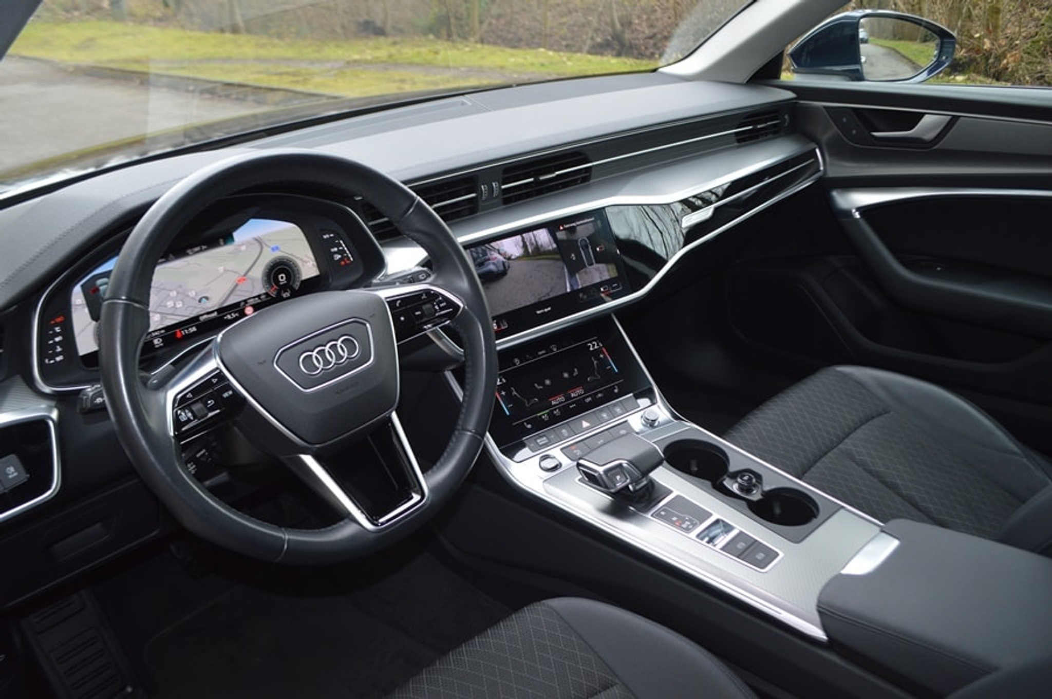 listing desktop thumbnail image 4