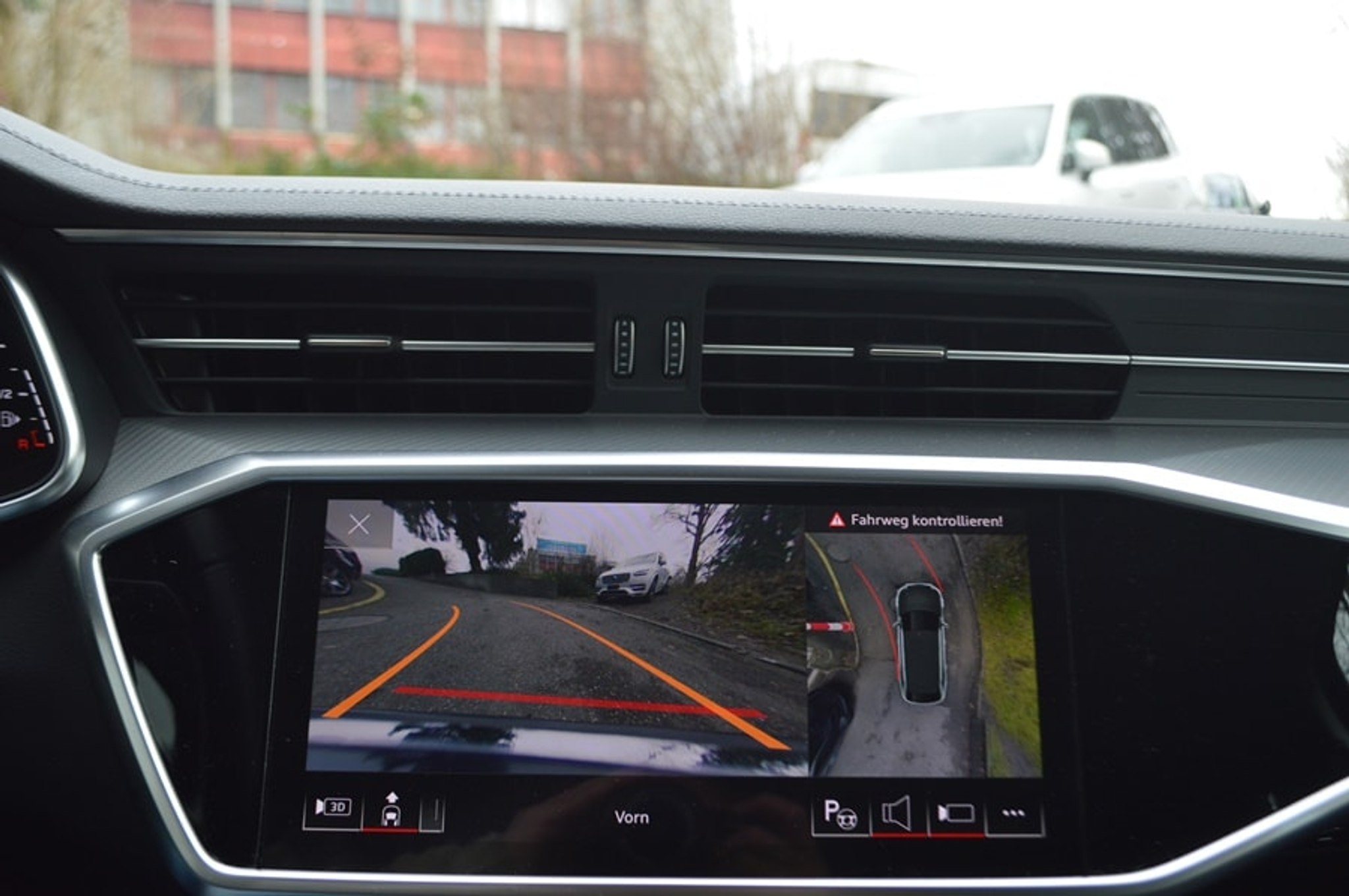 listing desktop thumbnail image 9