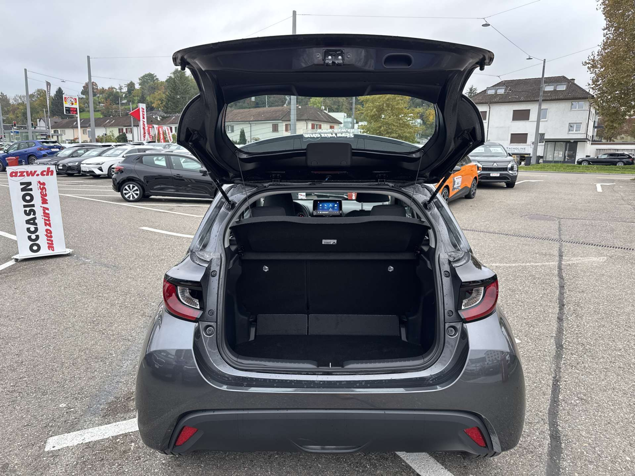 listing desktop thumbnail image 7