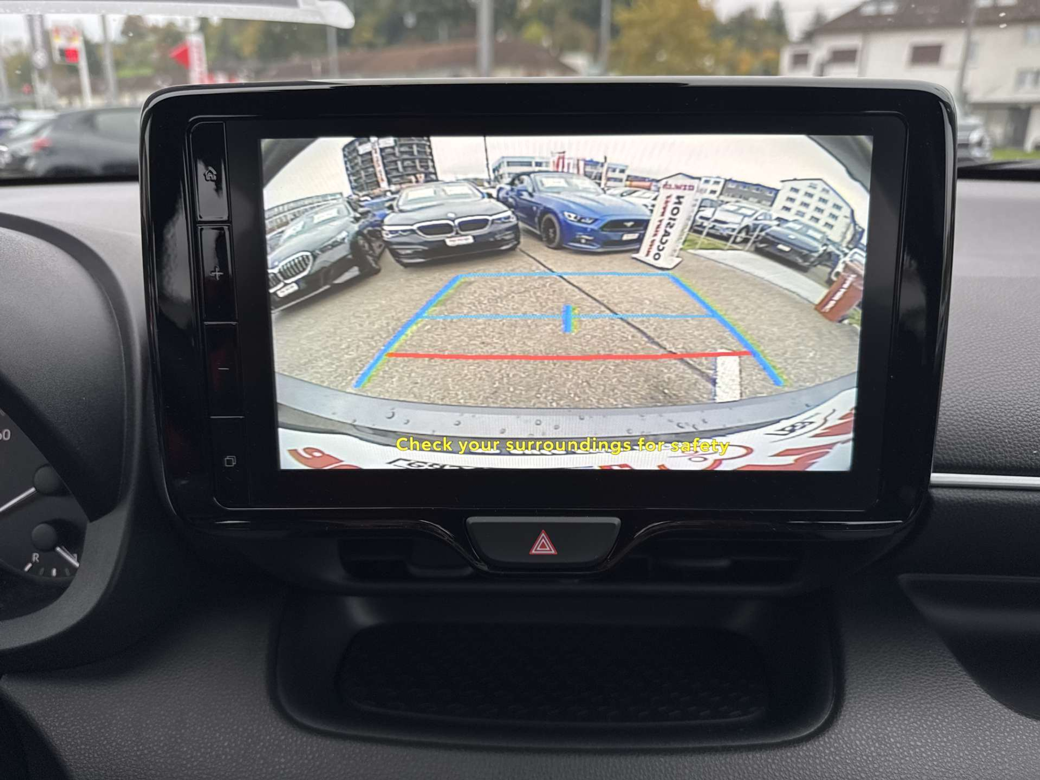 listing desktop thumbnail image 9