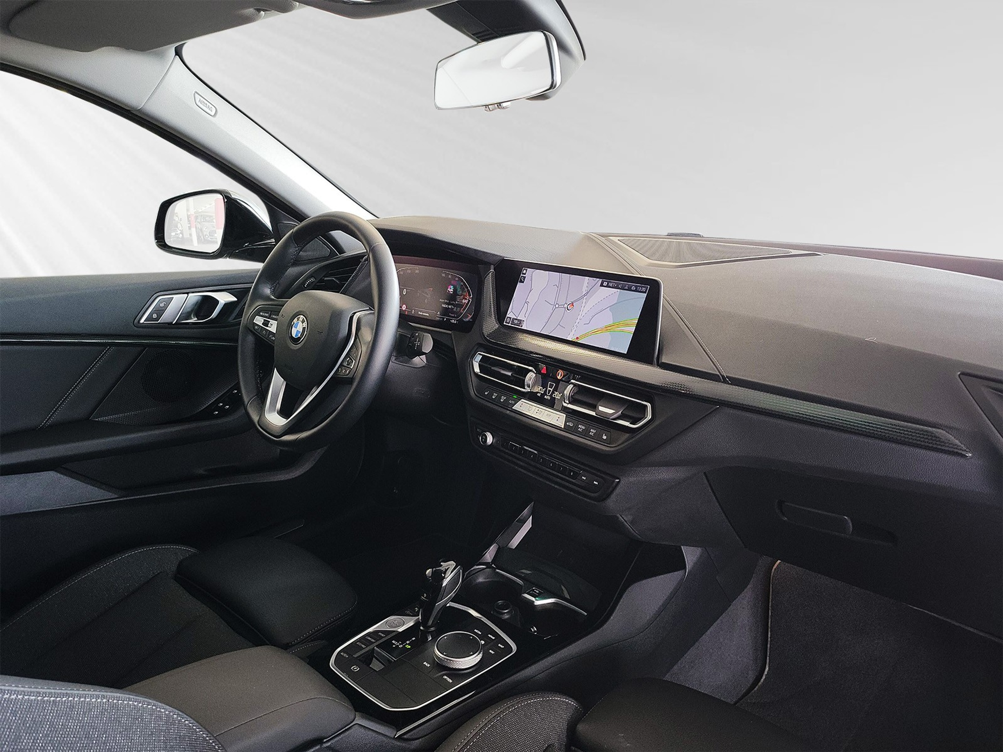 listing desktop thumbnail image 4