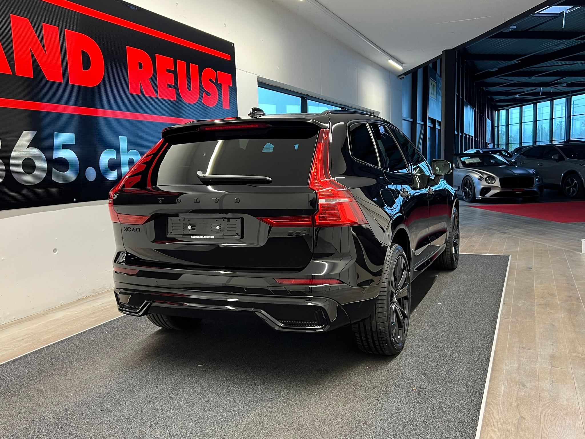 listing desktop thumbnail image 6