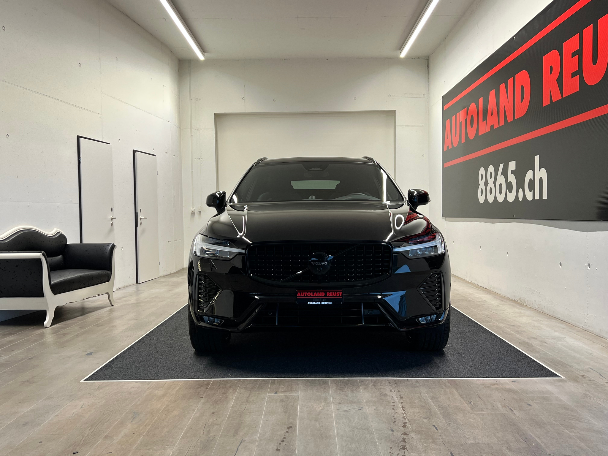 listing desktop thumbnail image 1