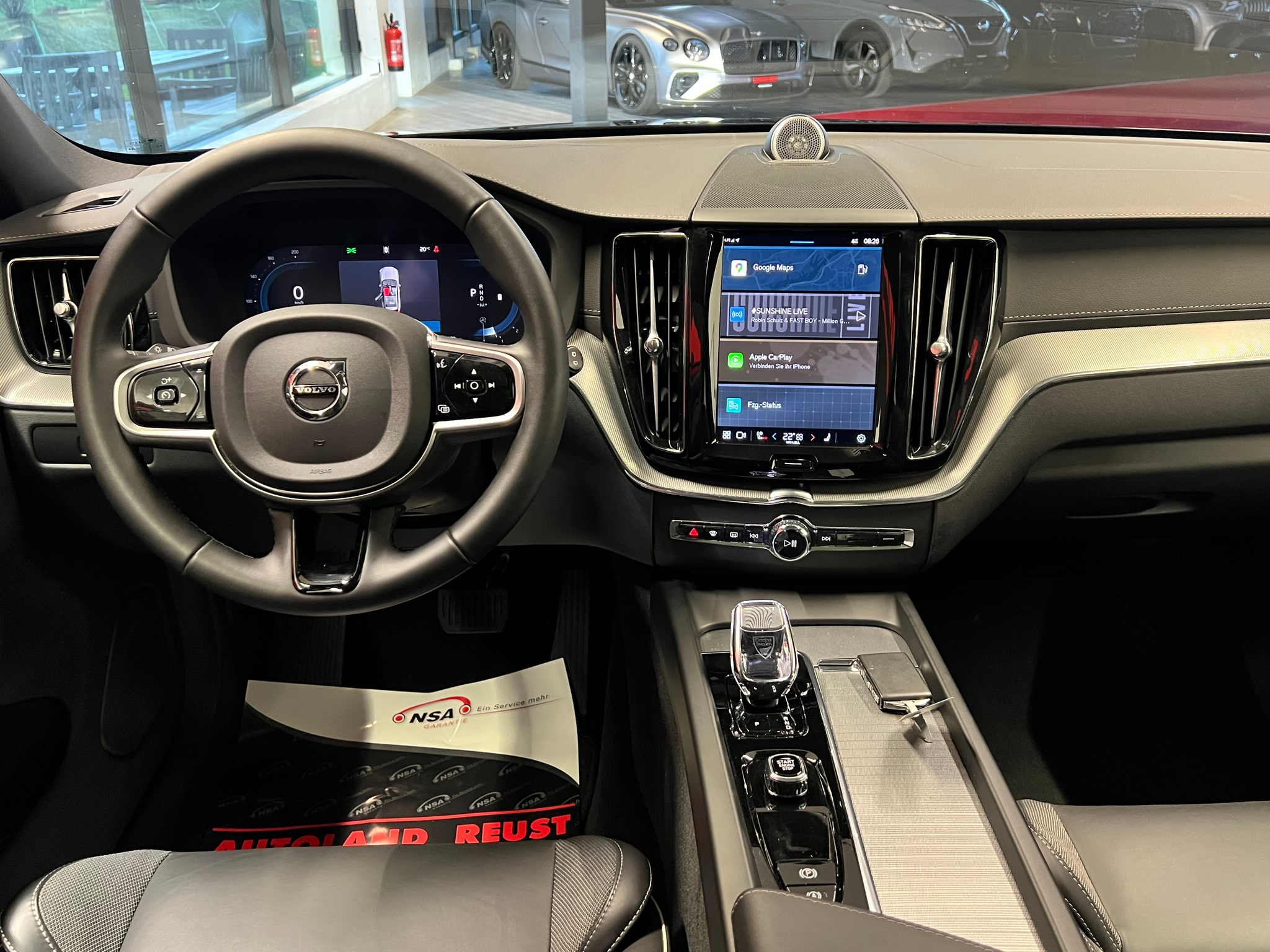 listing desktop thumbnail image 18