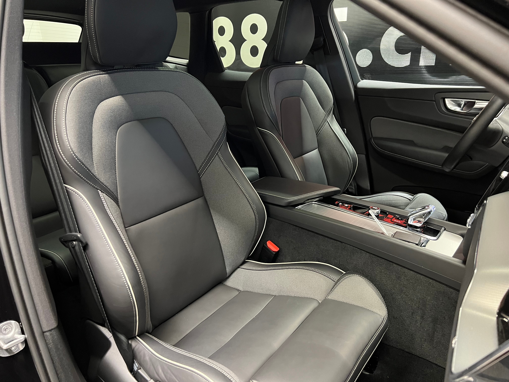 listing desktop thumbnail image 22