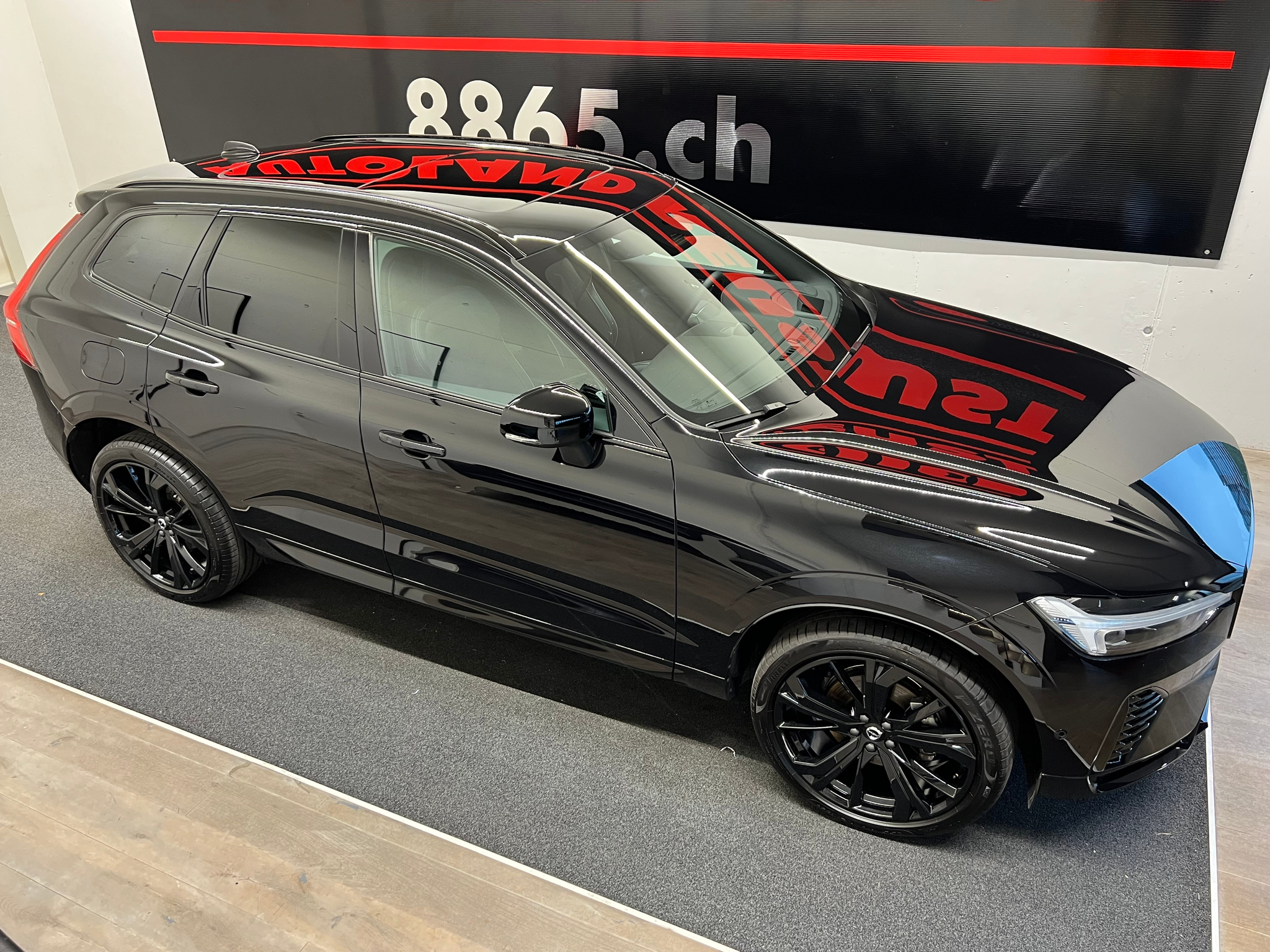 listing desktop thumbnail image 4