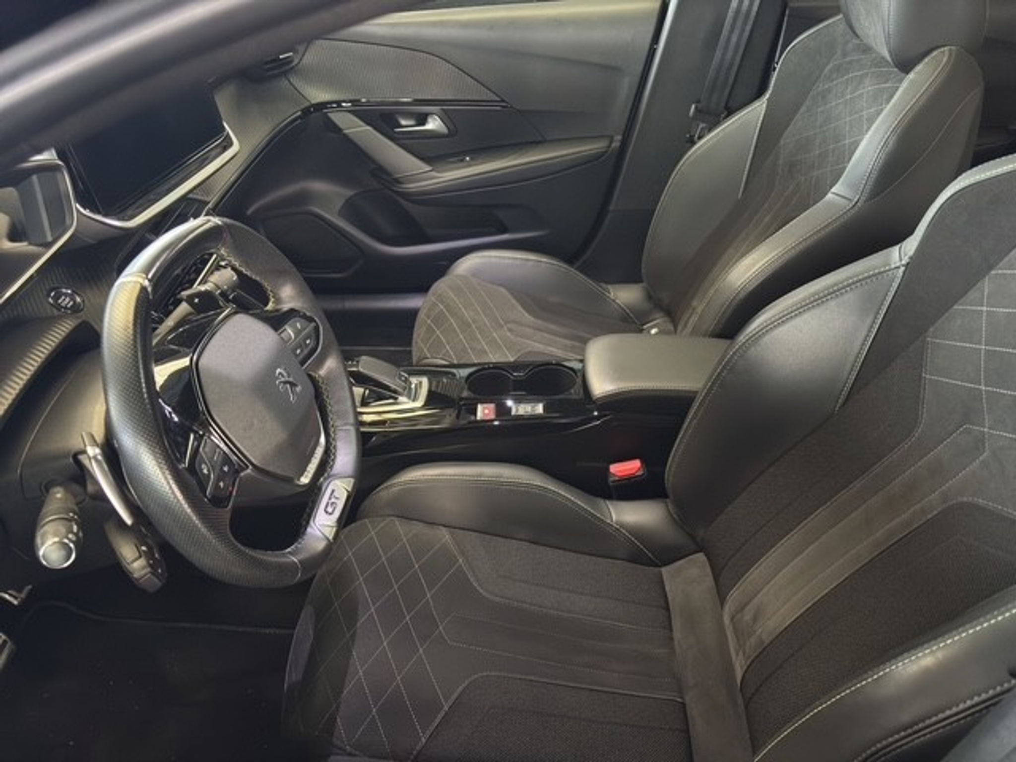 listing desktop thumbnail image 3