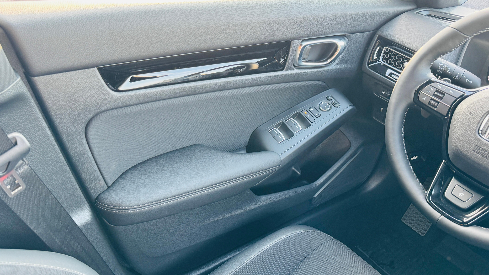 listing desktop thumbnail image 11