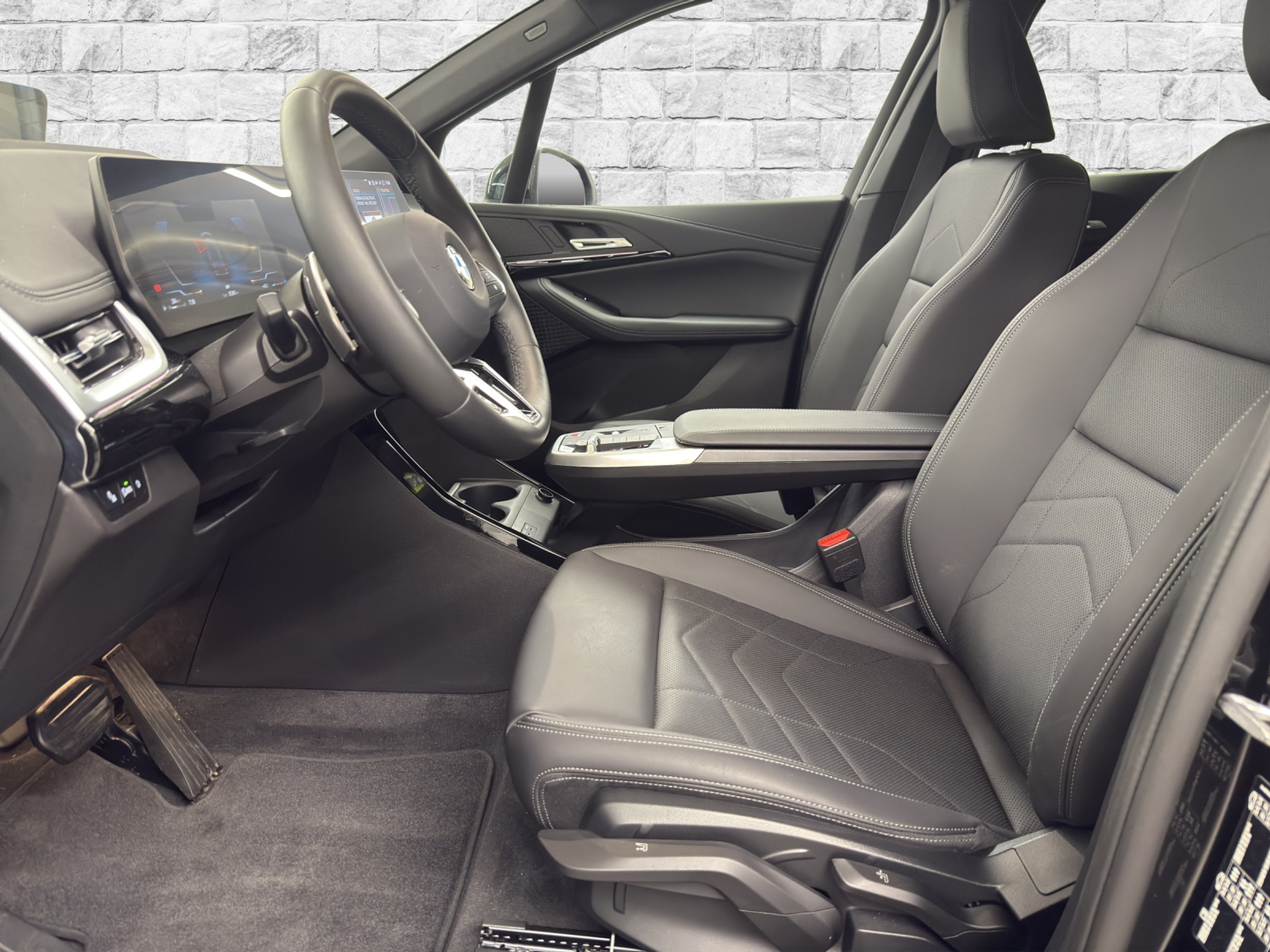 listing desktop thumbnail image 6