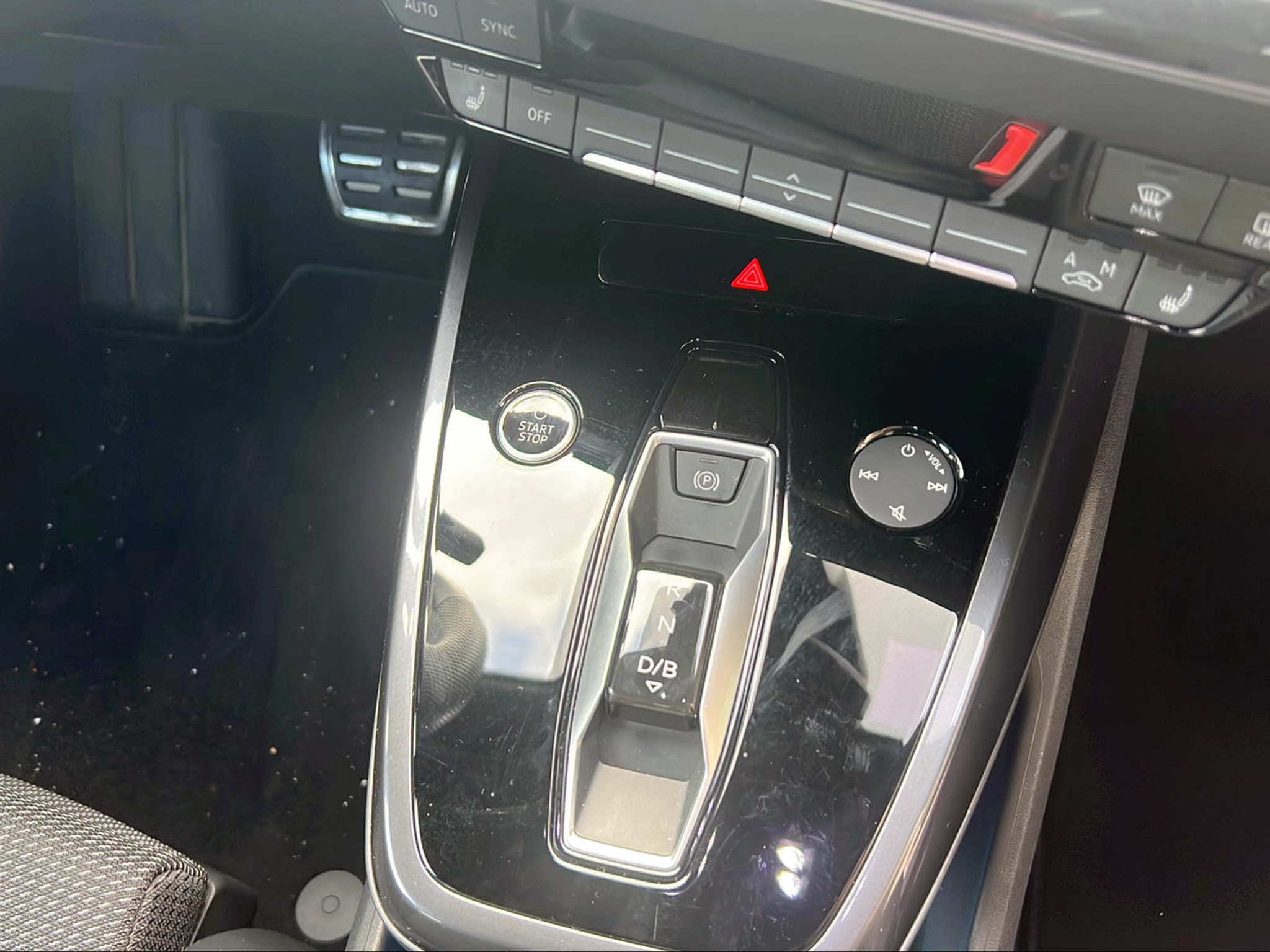 listing desktop thumbnail image 11