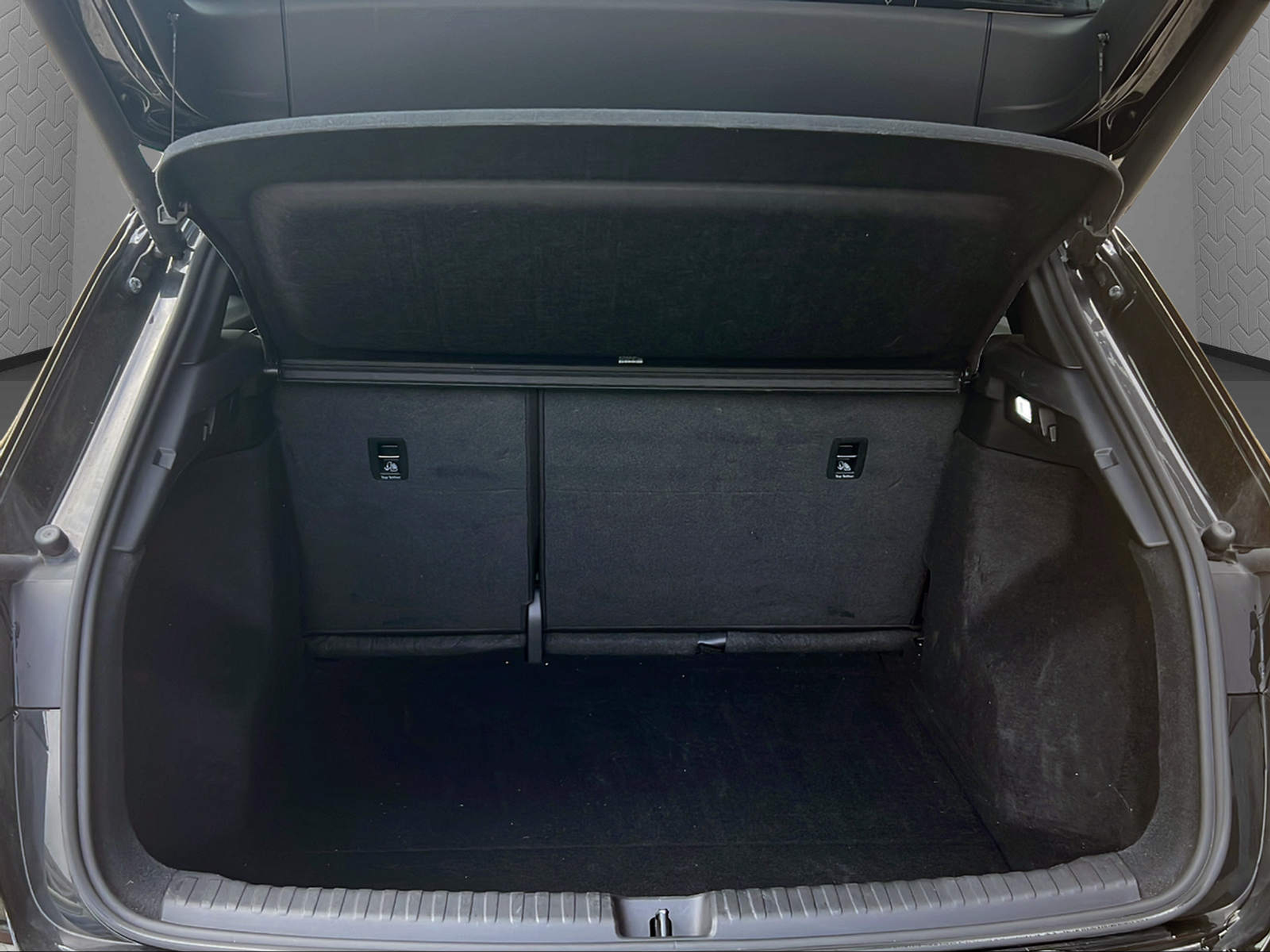 listing desktop thumbnail image 13