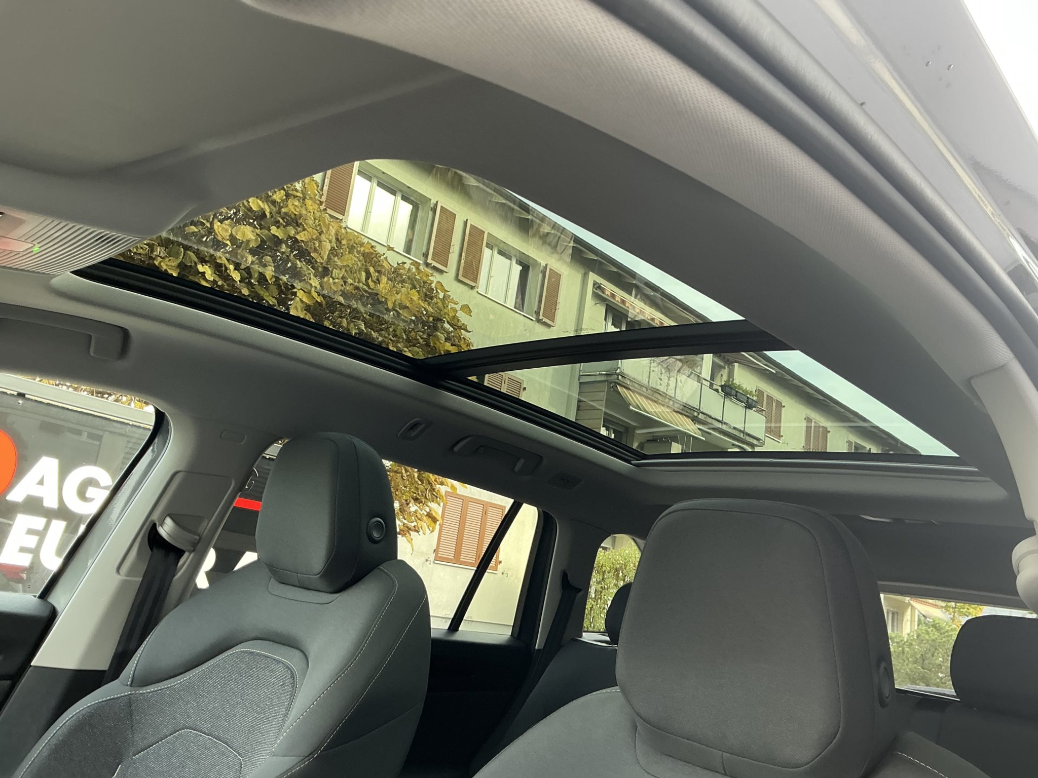 listing desktop thumbnail image 8