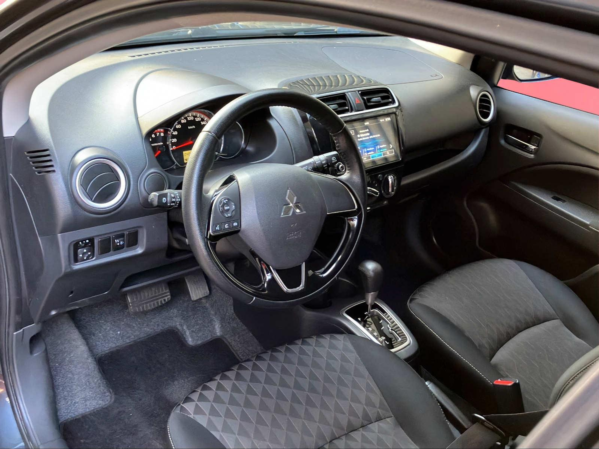 listing desktop thumbnail image 4