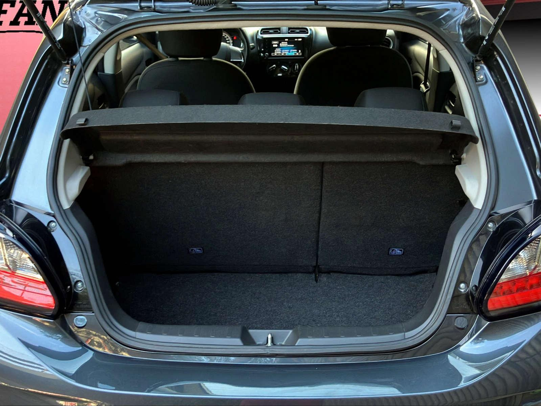 listing desktop thumbnail image 9