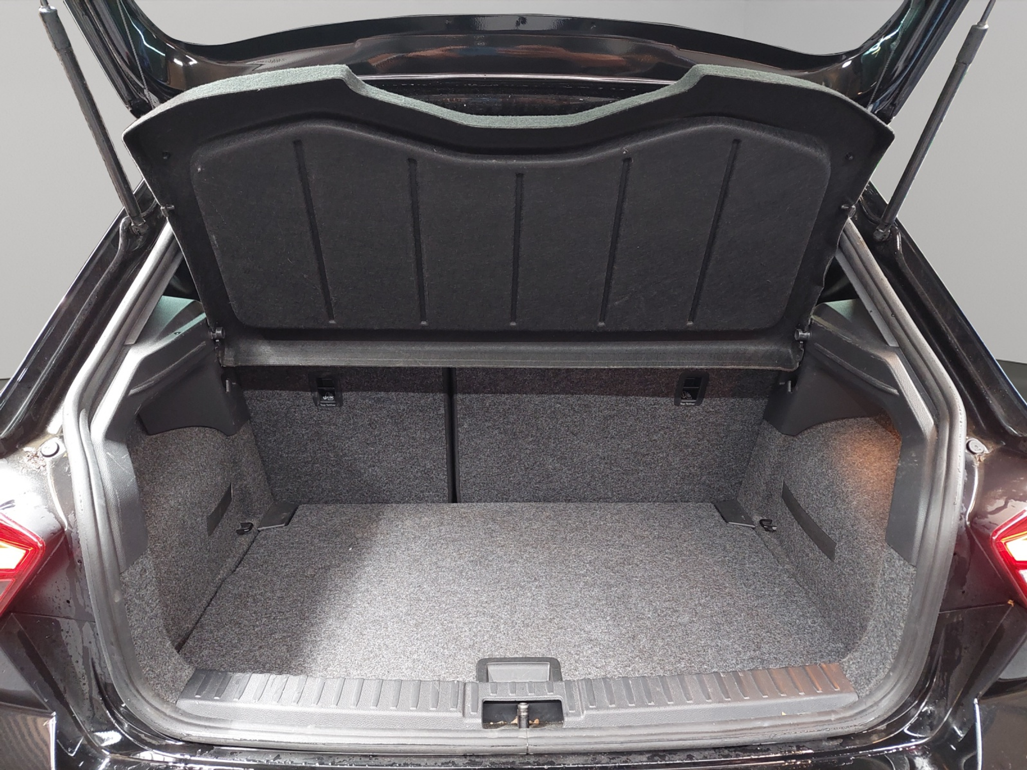 listing desktop thumbnail image 10