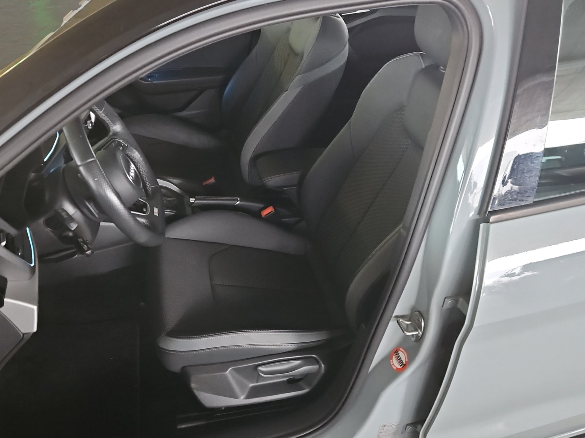 listing desktop thumbnail image 8