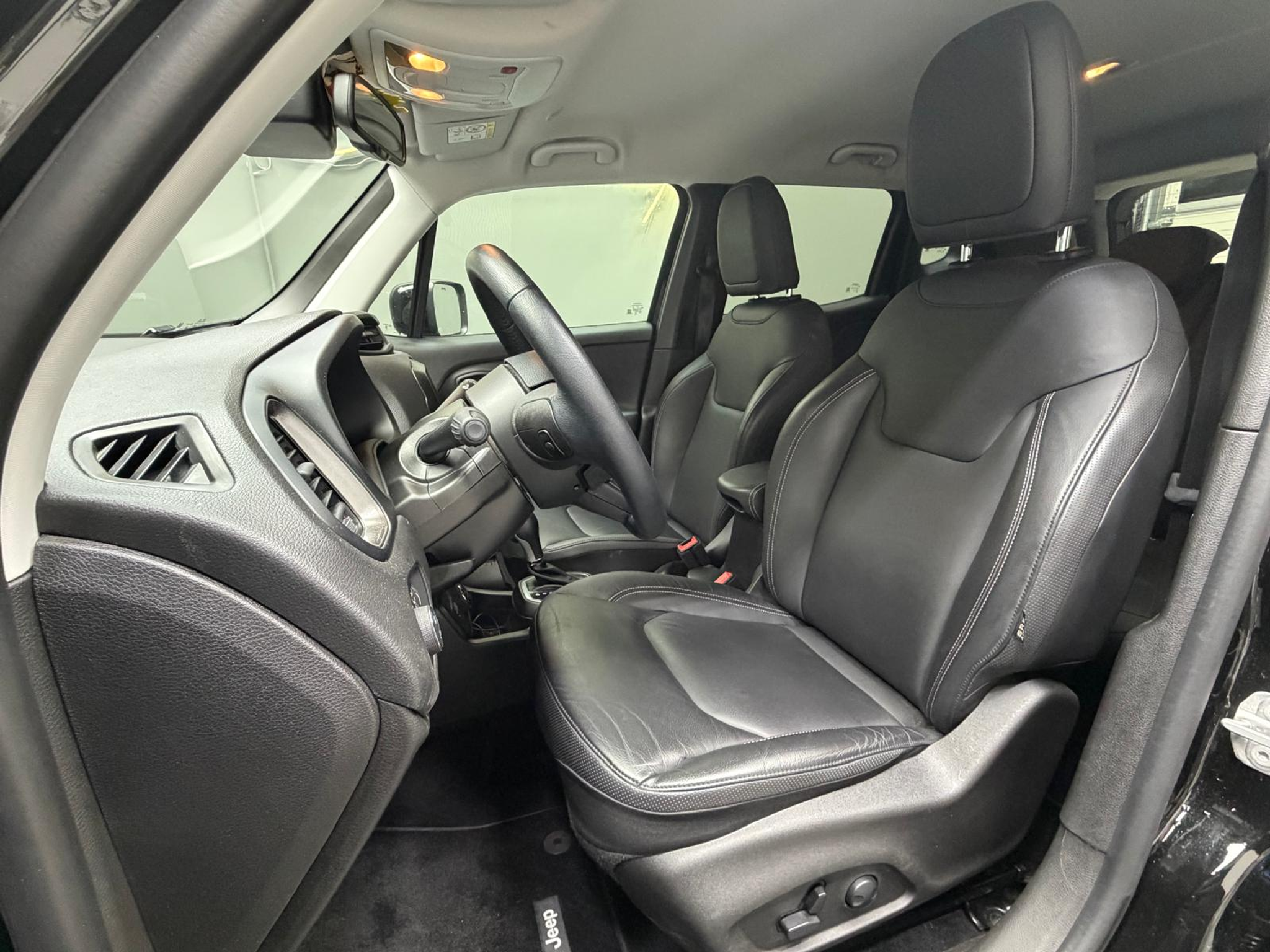 listing desktop thumbnail image 6