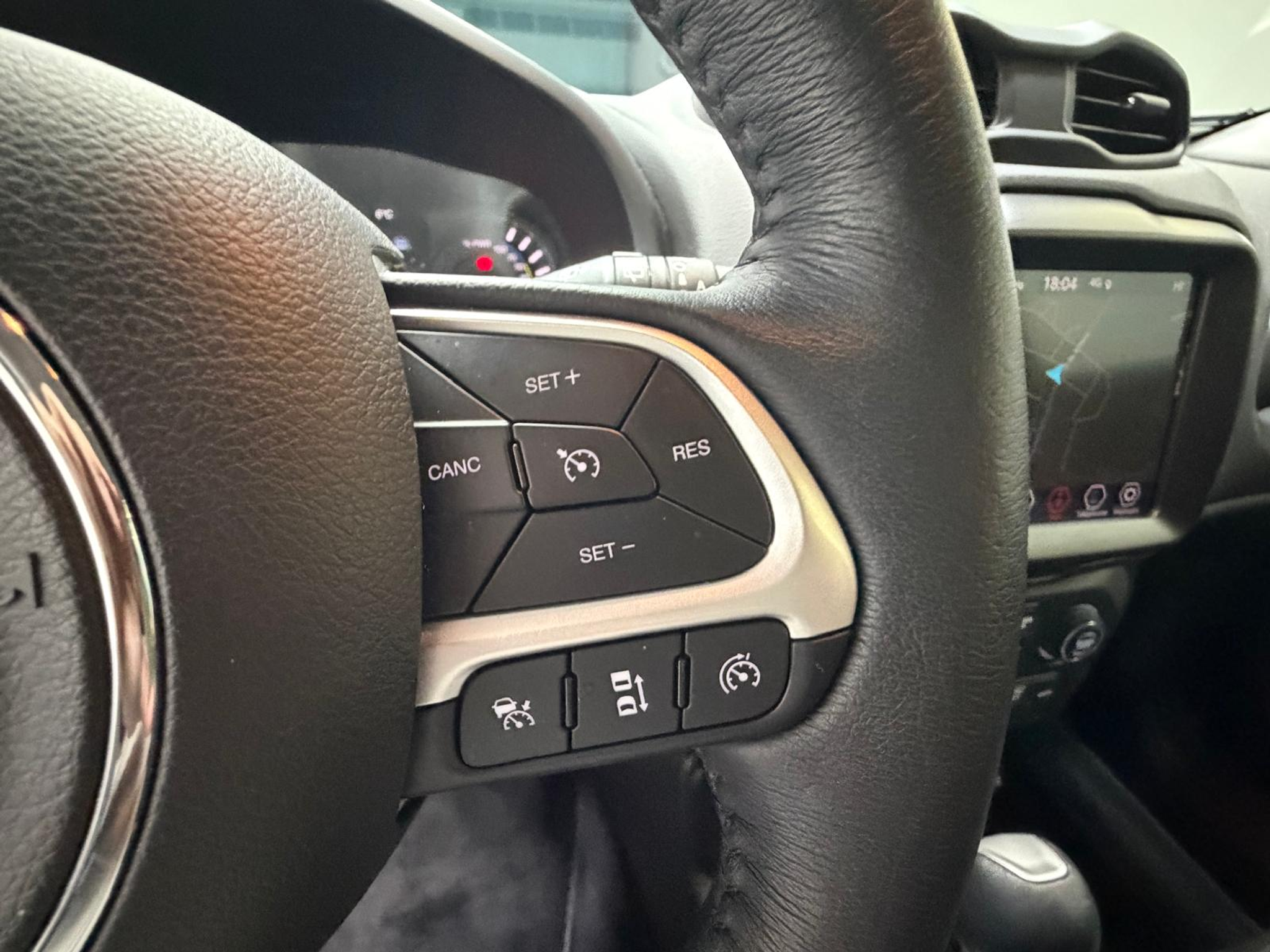 listing desktop thumbnail image 15