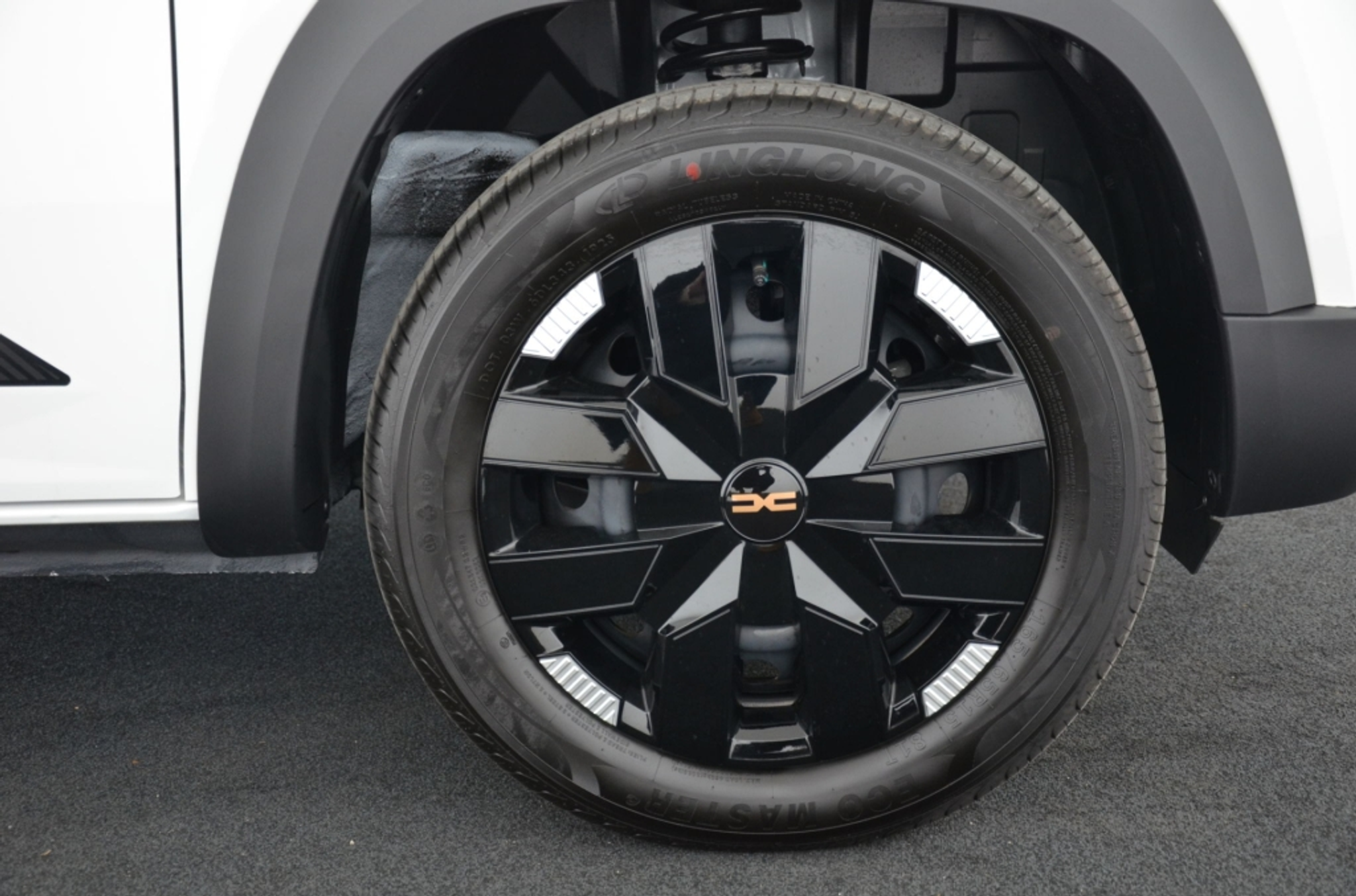 listing desktop thumbnail image 9