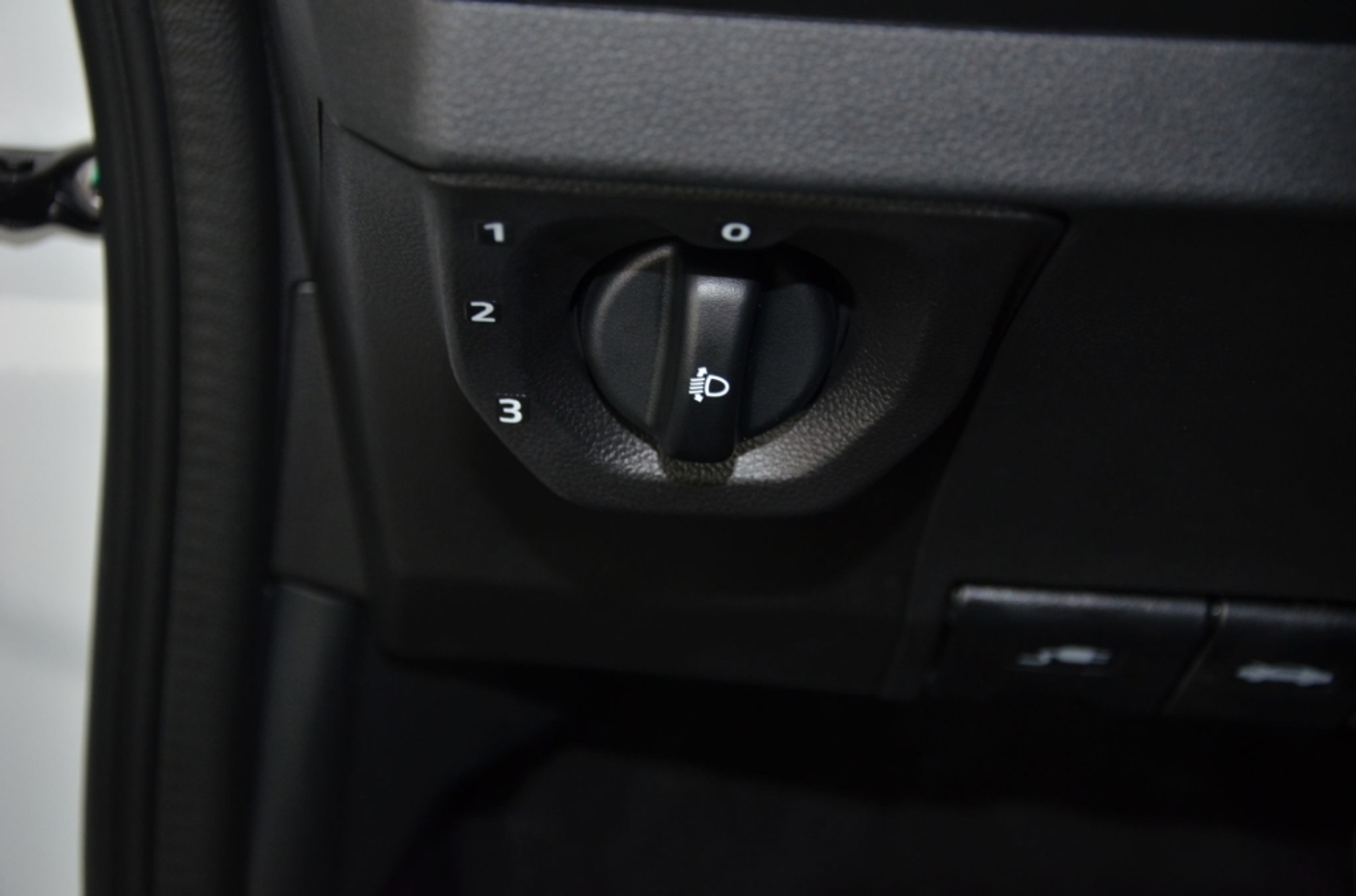 listing desktop thumbnail image 22