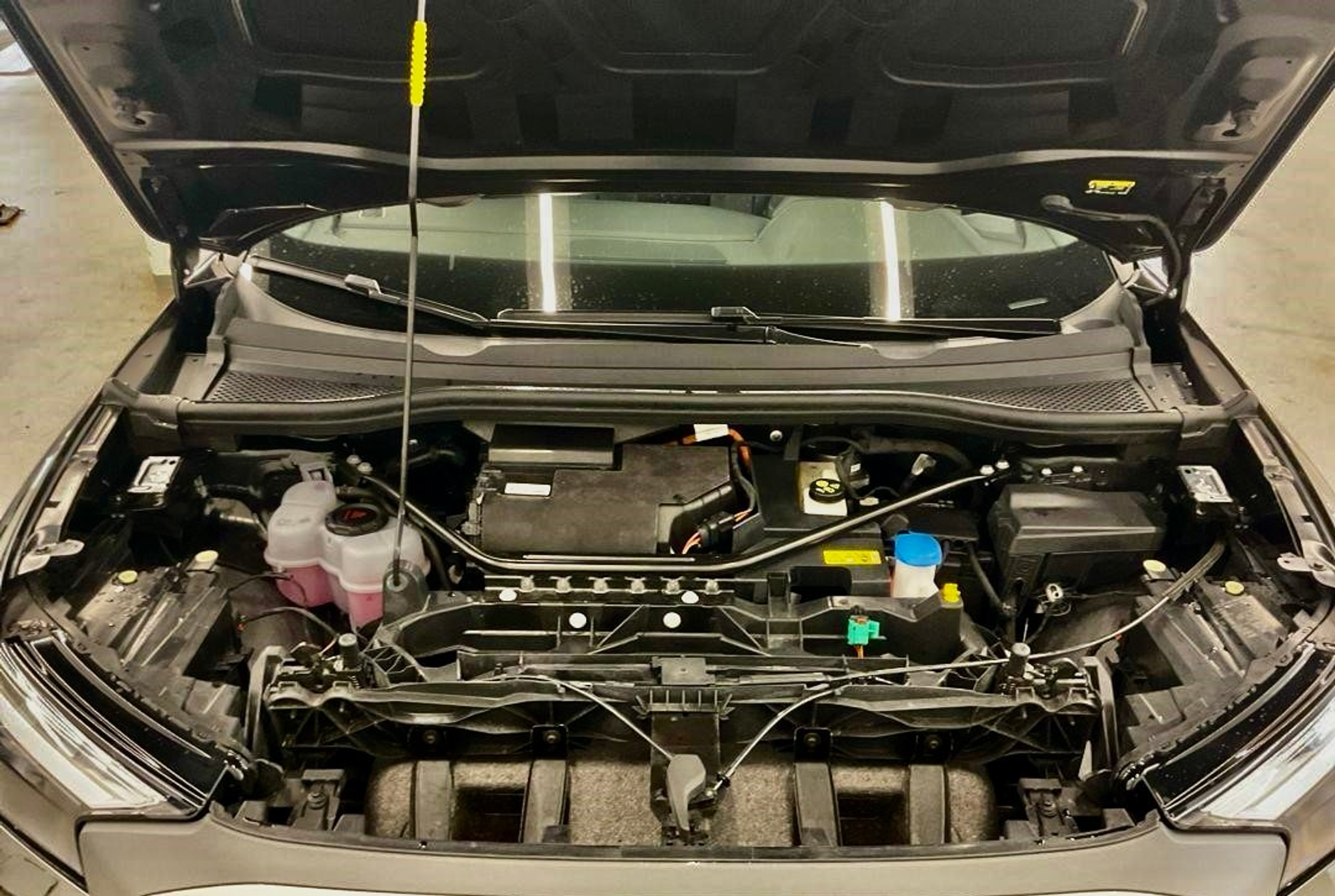 listing desktop thumbnail image 4