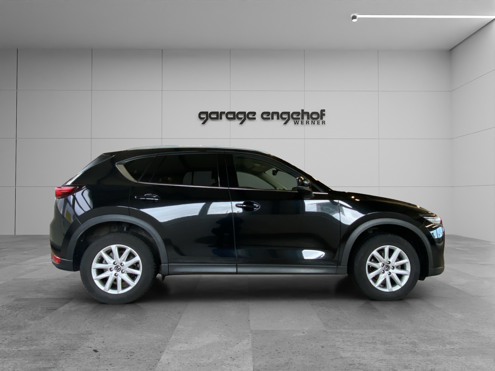 listing desktop thumbnail image 3