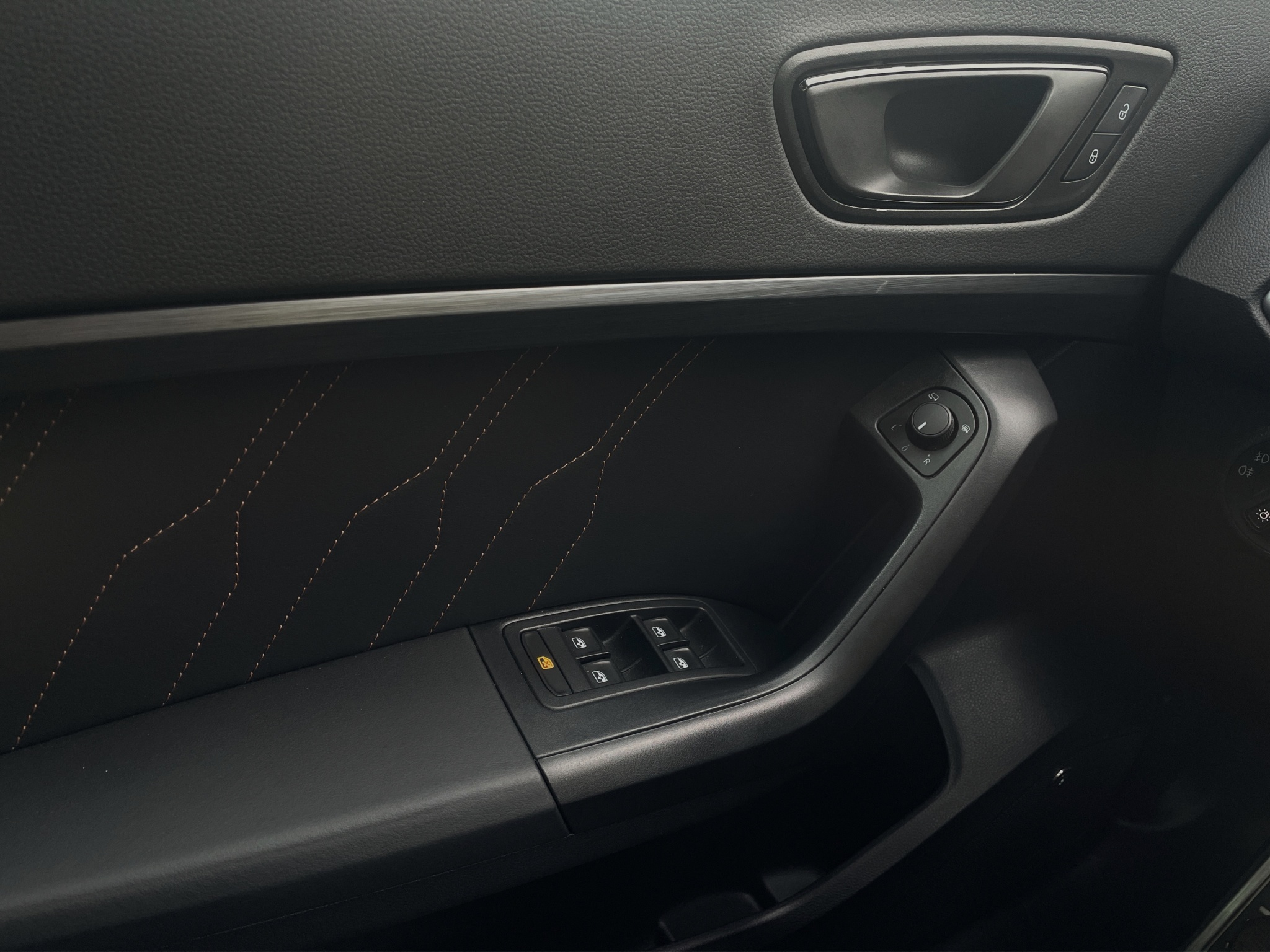 listing desktop thumbnail image 11