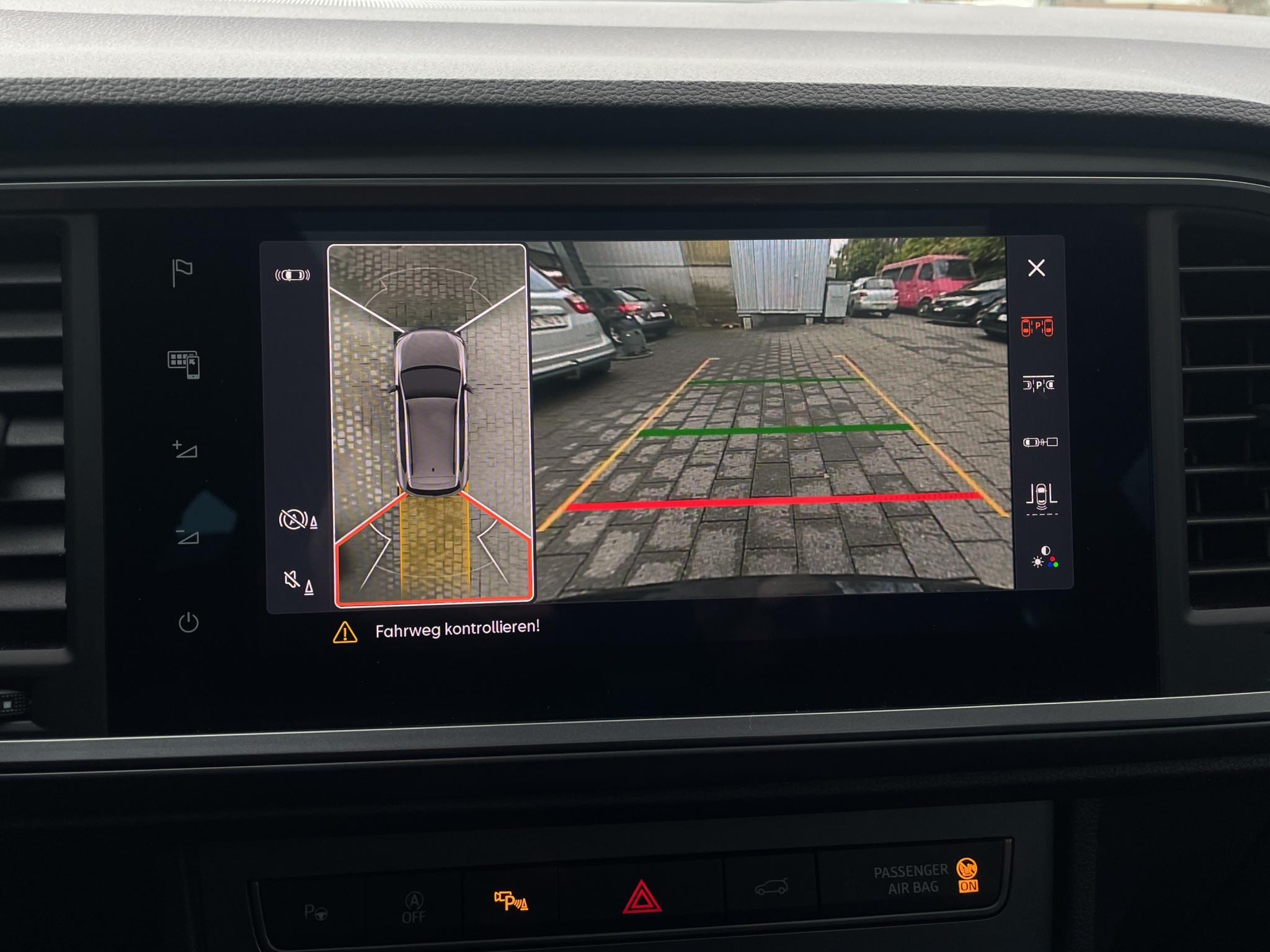 listing desktop thumbnail image 25