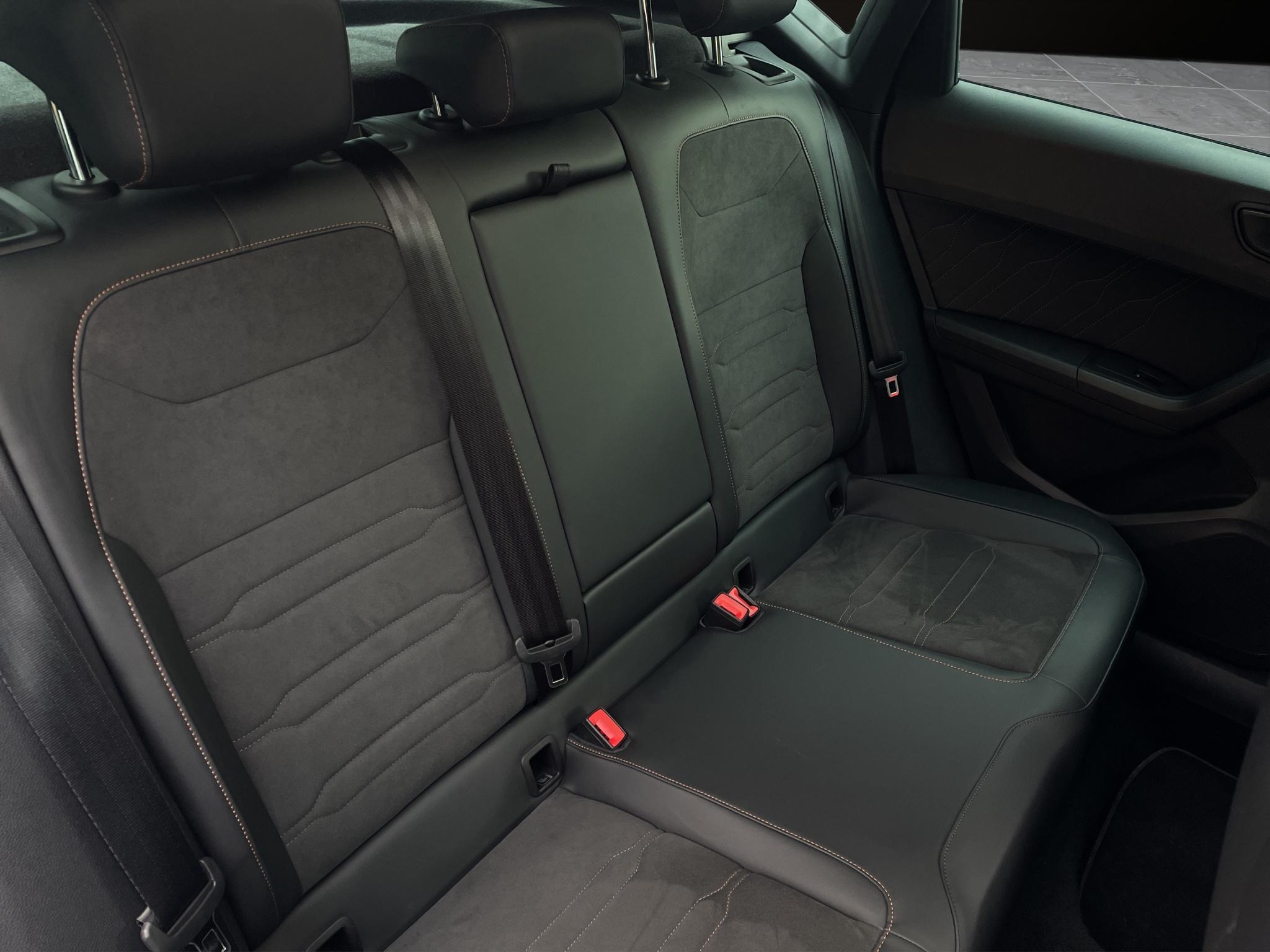 listing desktop thumbnail image 17